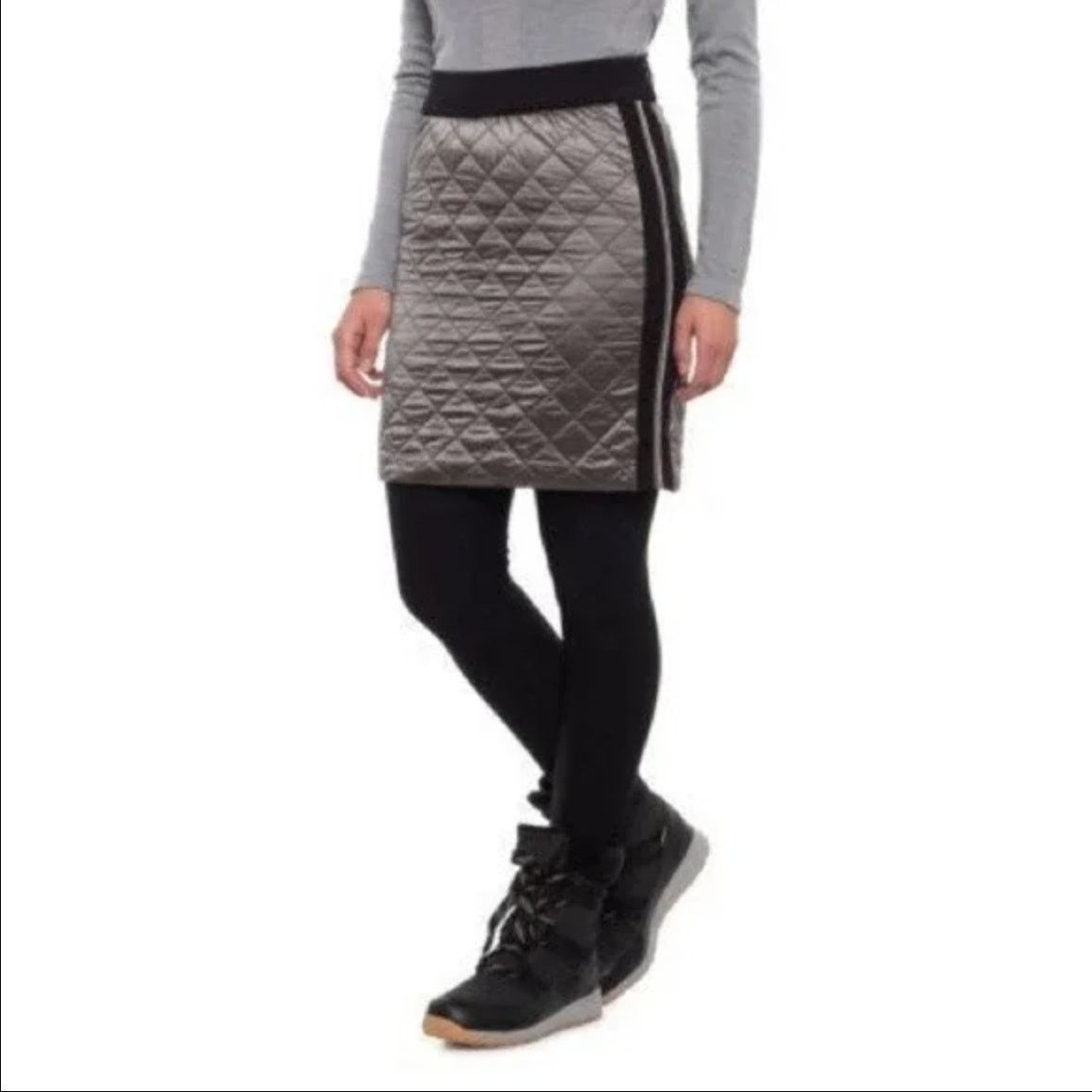 image of Alp N Rock Milan Skirt Birch Apres Ski Quilted Puffer Skirt in Silver, Women's (Size 26)
