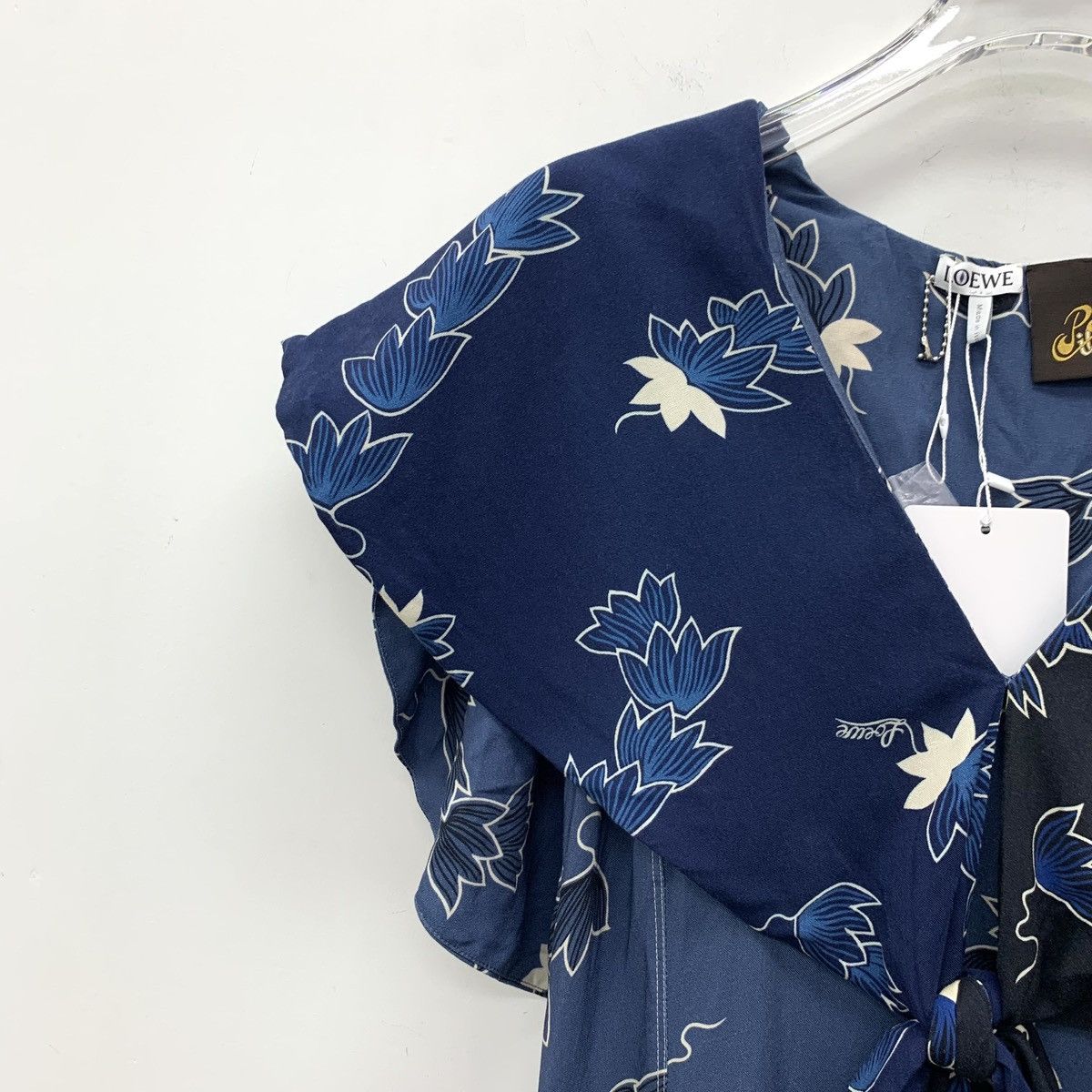 Loewe Loewe navy blue floral all-over print V-neck dress Size XS / US 0-2 / IT 36-38 - 3 Thumbnail