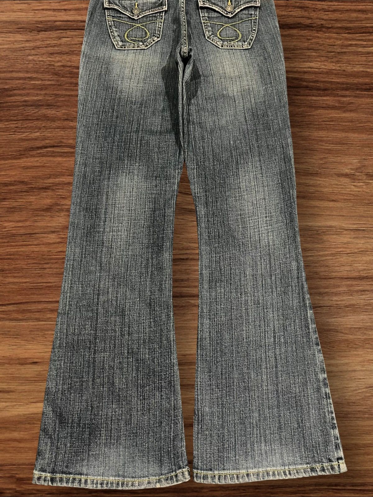 Japanese Brand Vintage Japanese Brand Blue Washed Distressed Flare Jeans Size 27" / US 4 / IT 40 - 8 Thumbnail