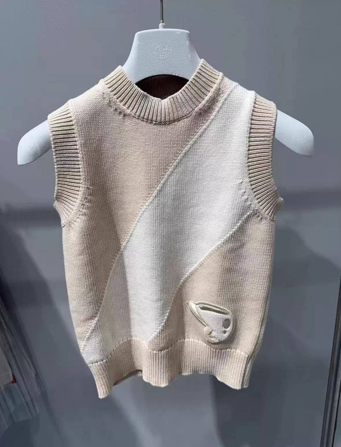 Hermes Hermès 25 Sleeveless Pullover Women's 36 NWT Size XS / US 0-2 / IT 36-38 - 1 Thumbnail