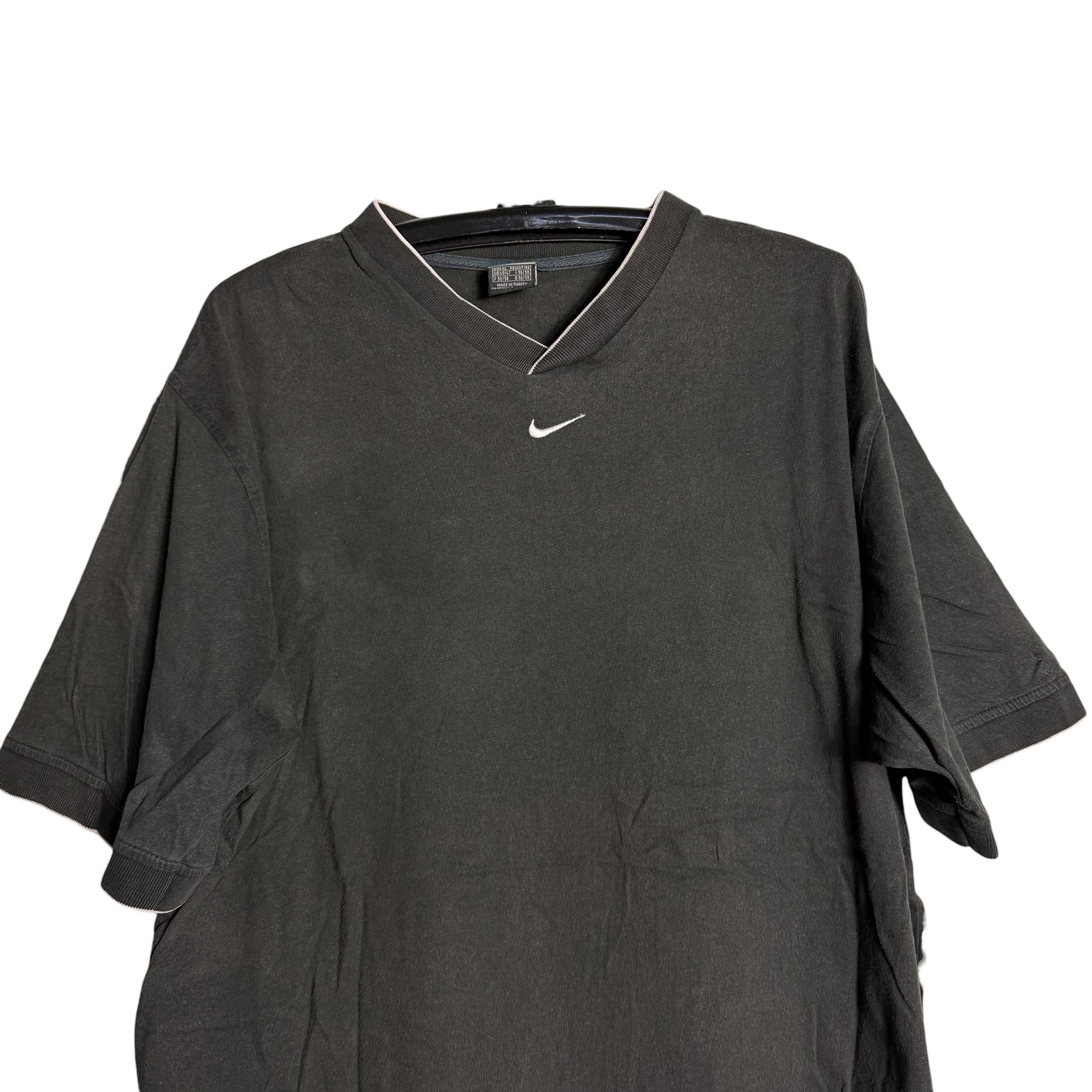Nike 🔥RARE🔥Vintage Nike Center Swoosh V-Neck T-shirt Size US XL / EU 56 / 4 - 2 Thumbnail