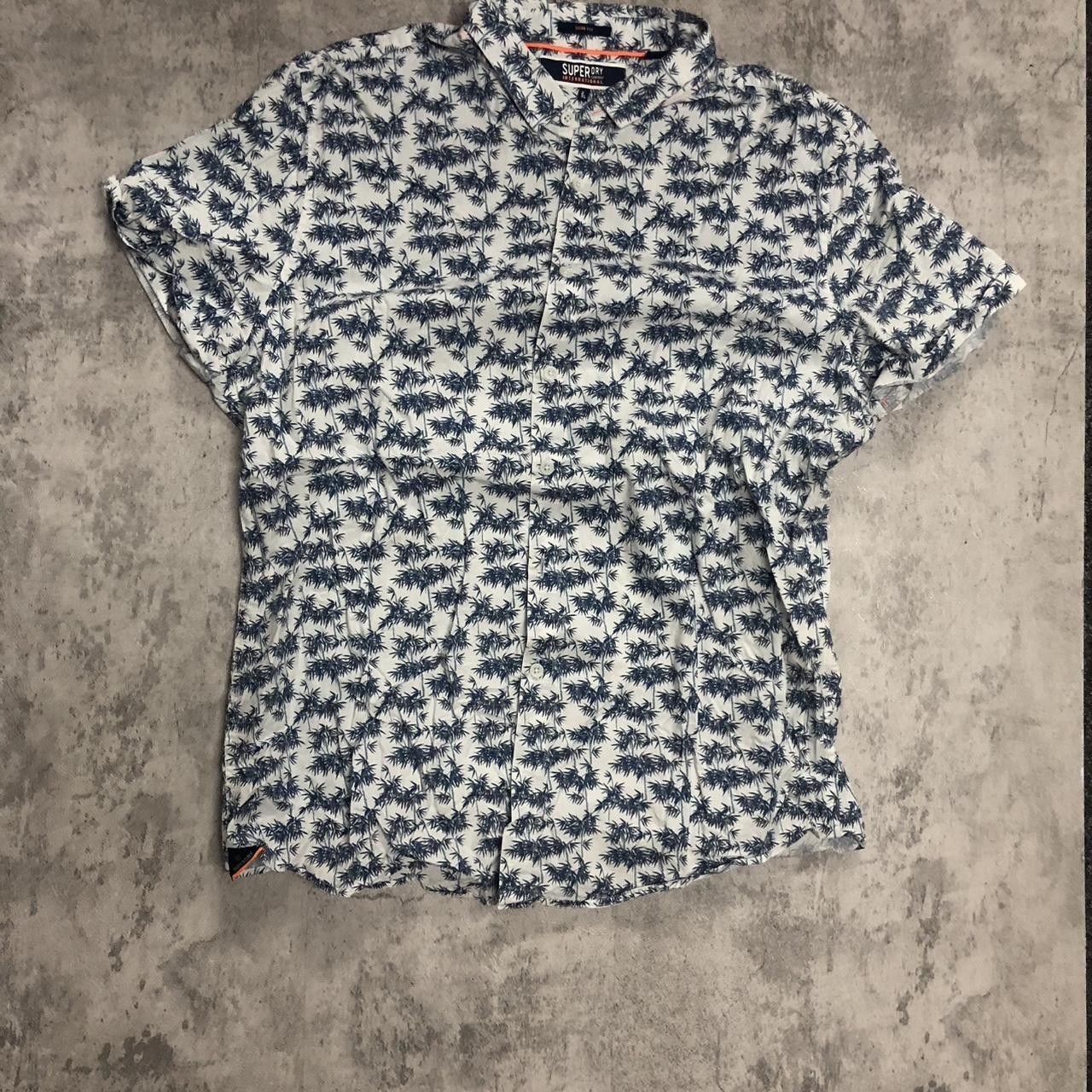 Superdry Navy and white Superdry short sleeve shirt Size US S / EU 44-46 / 1 - 1 Thumbnail