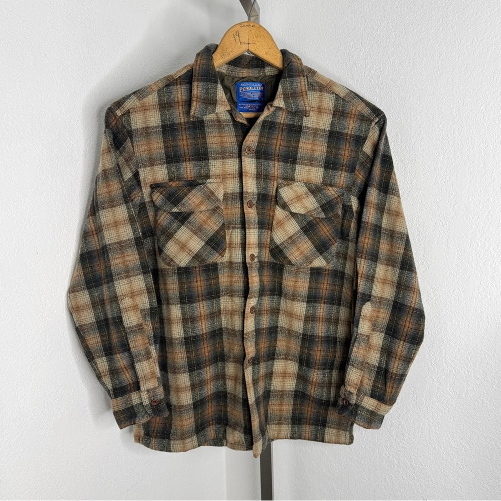 Pendleton × Vintage Vintage Pendleton Board Shirt Plaid Virgin Wool Size Medium Size US M / EU 48-50 / 2 - 1 Thumbnail