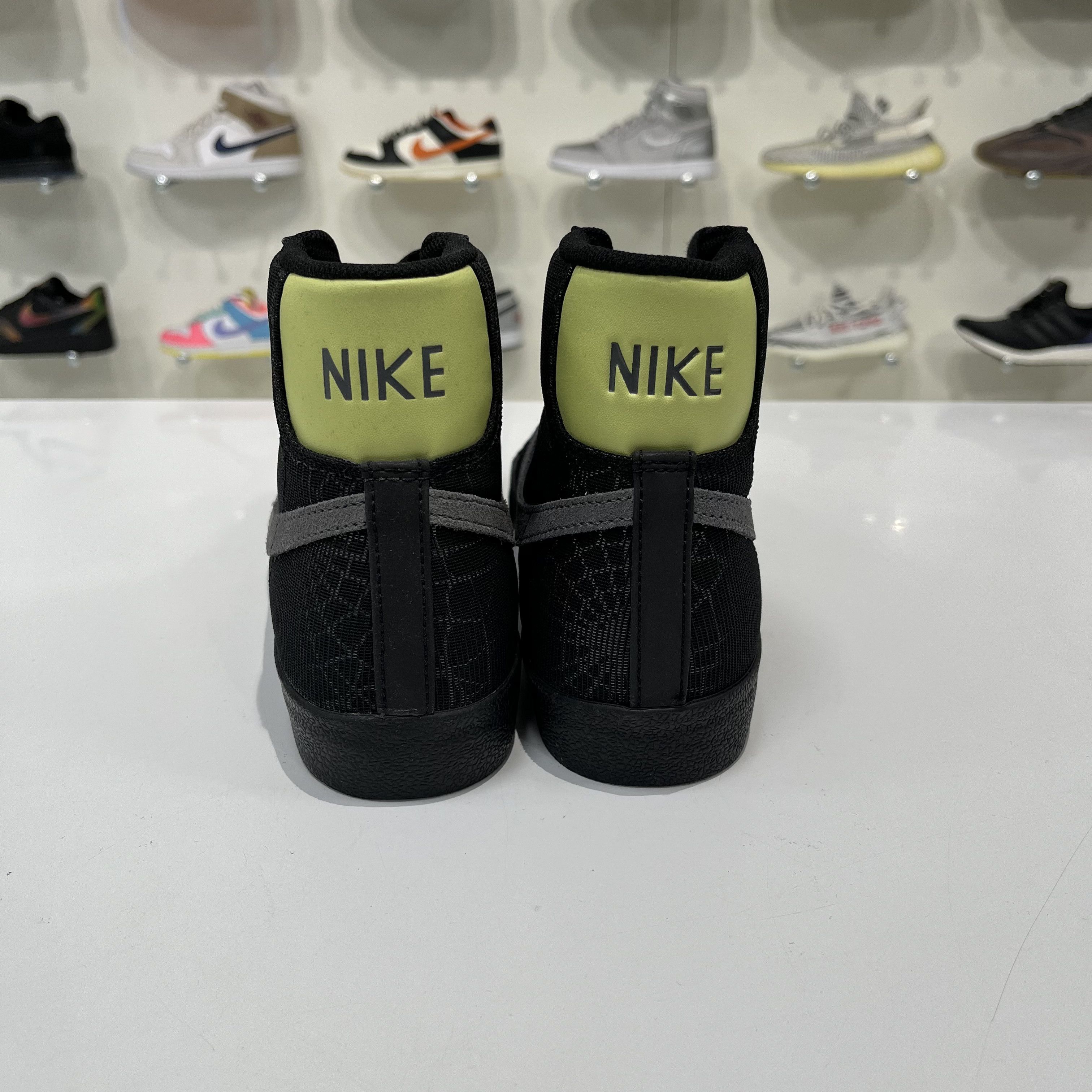 Nike Nike Blazer Mid 77 Spider Web Halloween 2020 Size US 8 / EU 41 - 3 Thumbnail