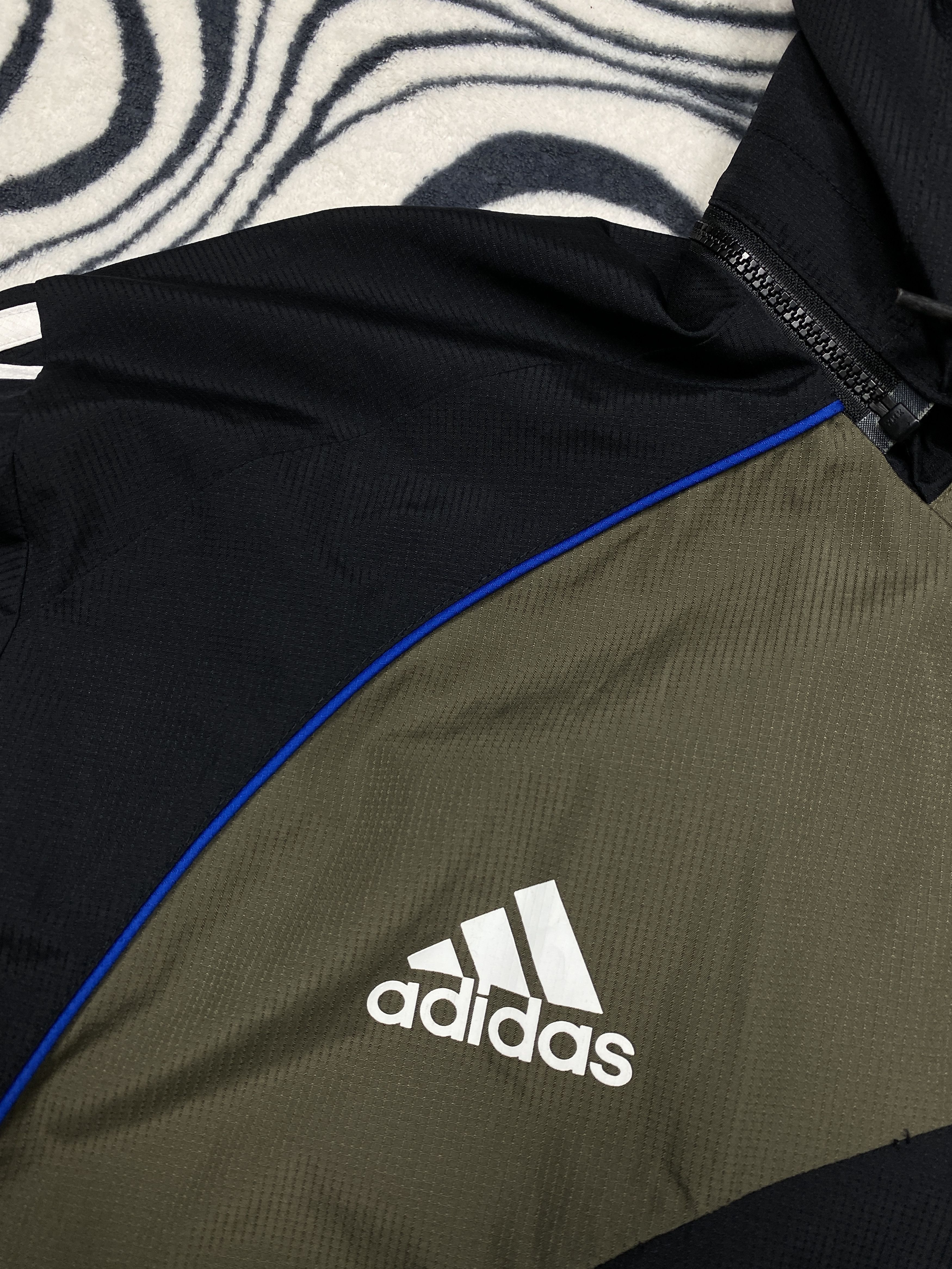 Adidas Adidas All Black Vintage Rugby Mens Windbreaker Jacket Size US XL / EU 56 / 4 - 4 Thumbnail