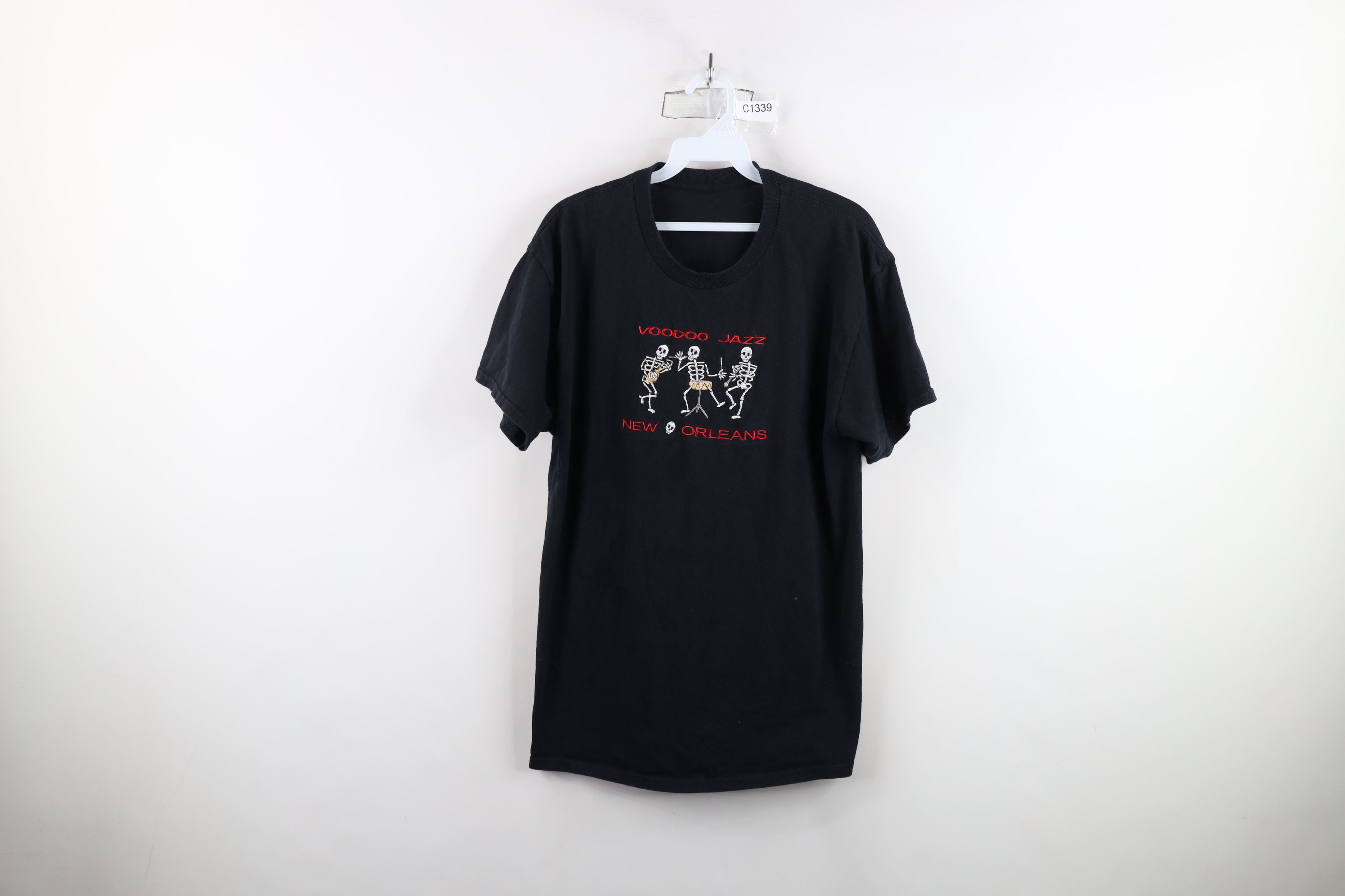 Vintage Vintage Streetwear Voodoo Jazz New Orleans Skeleton T-Shirt Size US L / EU 52-54 / 3 - 1 Thumbnail