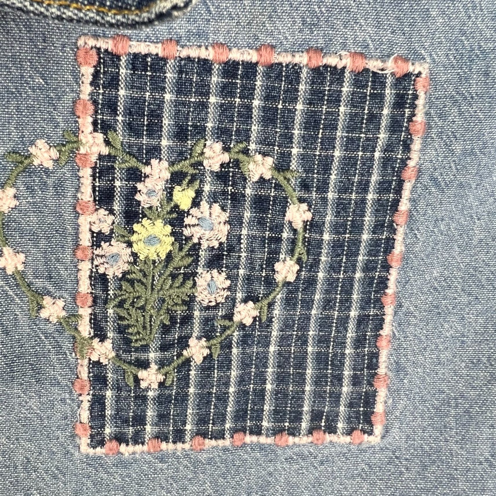 Denime VINTAGE Teddi Denim Floral Embroidered Shirt Womens Size L Blue - 100% Cotton, Button-Up, Long Sleeve Size L / US 10 / IT 46 - 3 Thumbnail