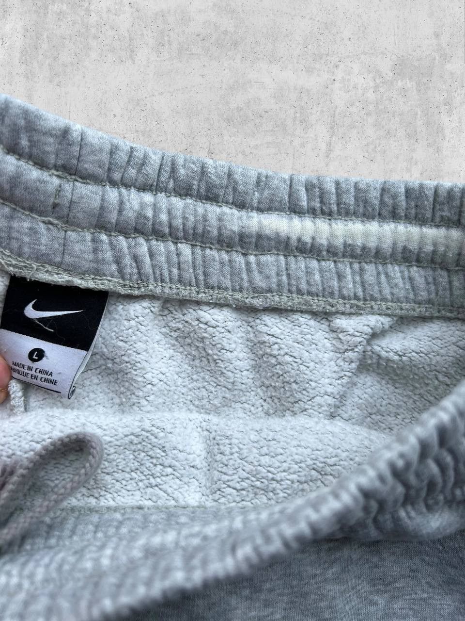 Nike Nike vintage sweatpants baggy wide logo swoosh track Size US 34 / EU 50 - 4 Thumbnail