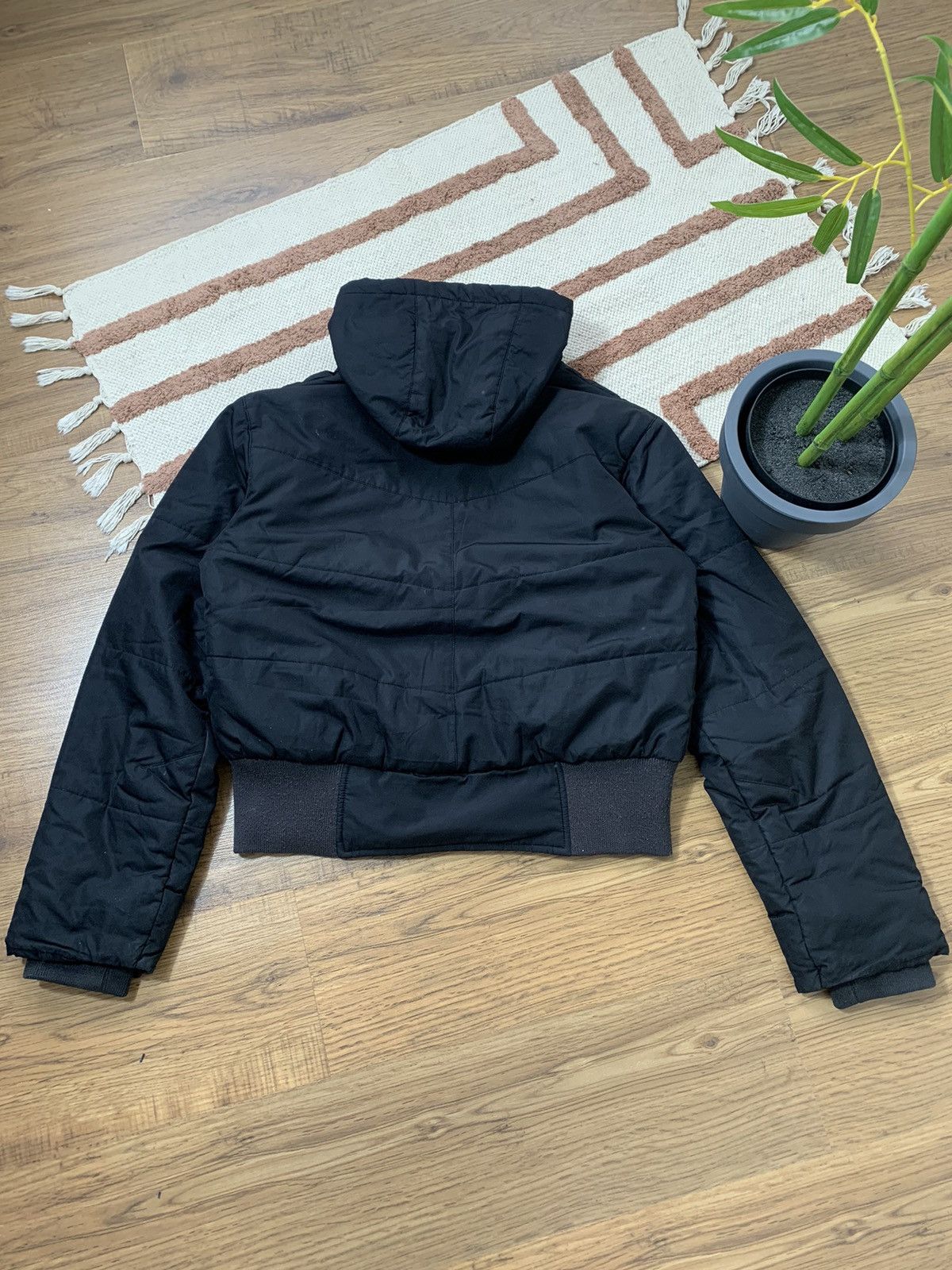 Nike VINTAGE NIKE 2000s CROPPED DOWN PUFFER JACKET Size XL / US 12-14 / IT 48-50 - 10 Thumbnail