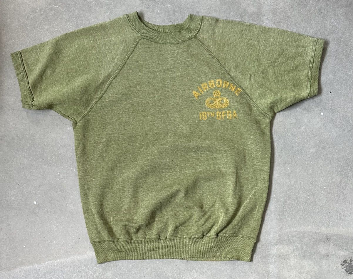 Vintage VINTAGE AIRBORN 19TH SFGA ARMY SHORT SWEATSHIRT Size US M / EU 48-50 / 2 - 1 Thumbnail