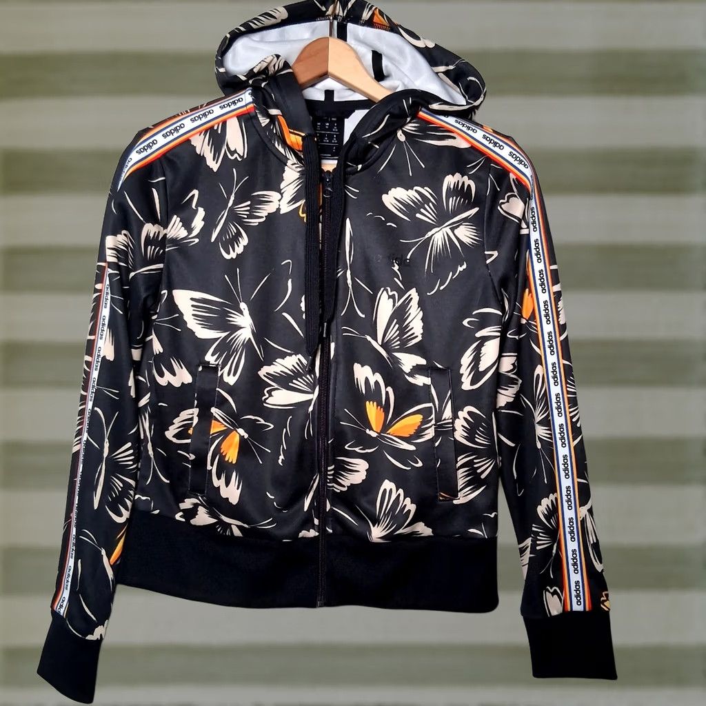Adidas Adidas x Farm Rio Hooded Sweatshirt XS Black Butterflies Zip Hoodie Athletic Womens Seasonal Full Zip Pattern: butterflies Size XS / US 0-2 / IT 36-38 - 1 Thumbnail
