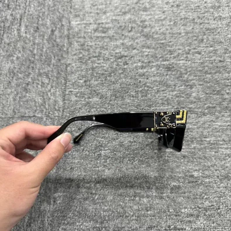 Louis Vuitton Louis Vuitton Millionaire Sunglasses Size ONE SIZE - 4 Thumbnail