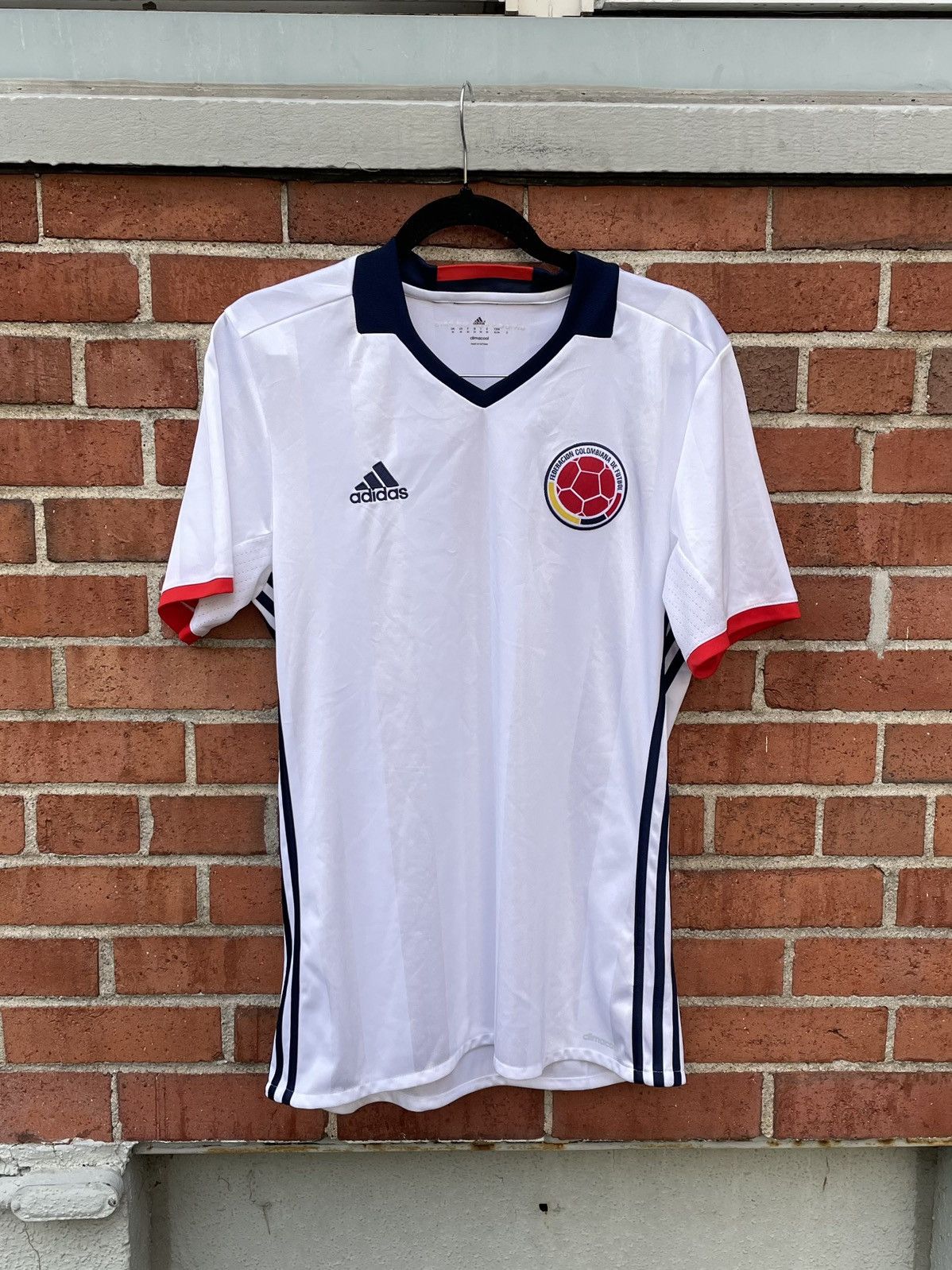 Adidas 15/16 Colombia Home Kit Jersey Men’s Medium Size US M / EU 48-50 / 2 - 1 Thumbnail