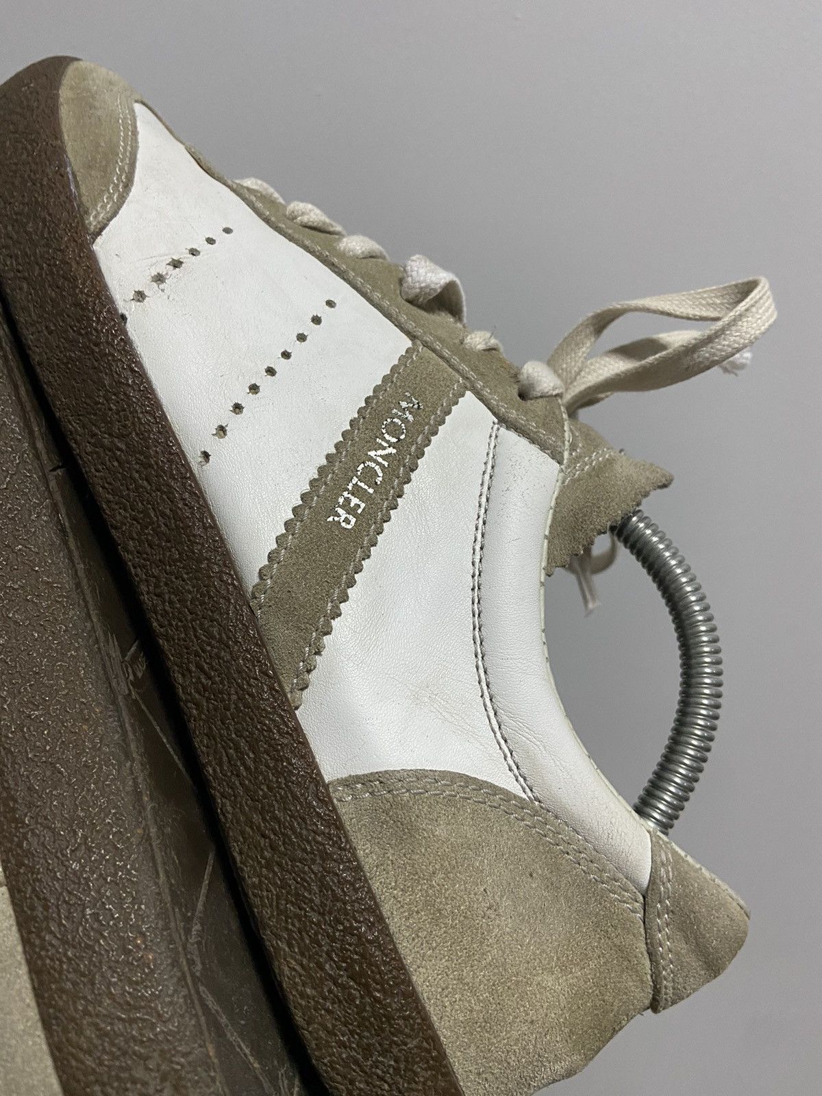Moncler Moncler low top sneakers leather vintage luxury logo Size US 8 / EU 41 - 21 Thumbnail