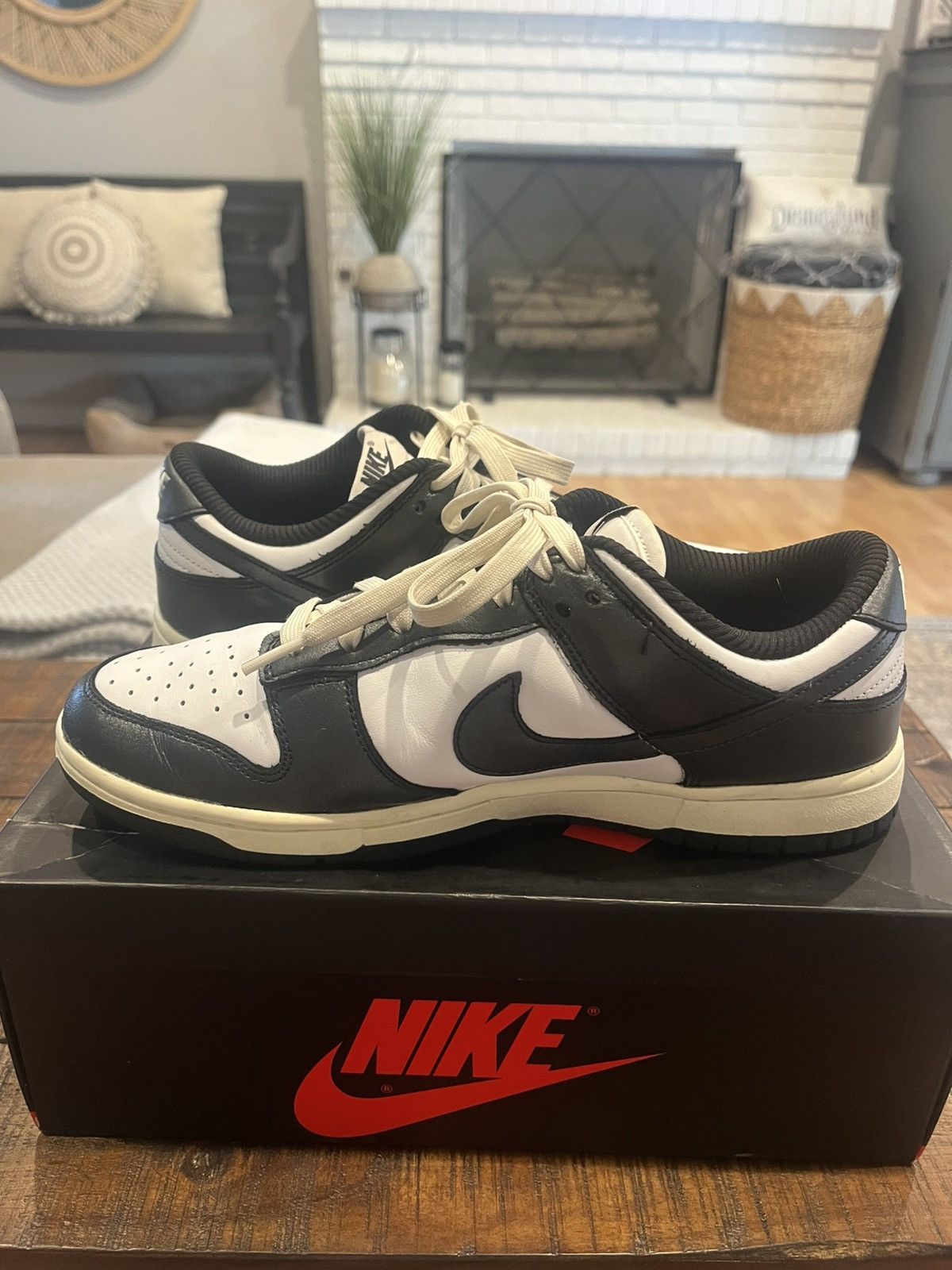Nike Nike Dunk Low “Vintage Panda” Size US 9.5 / IT 39.5 - 6 Thumbnail