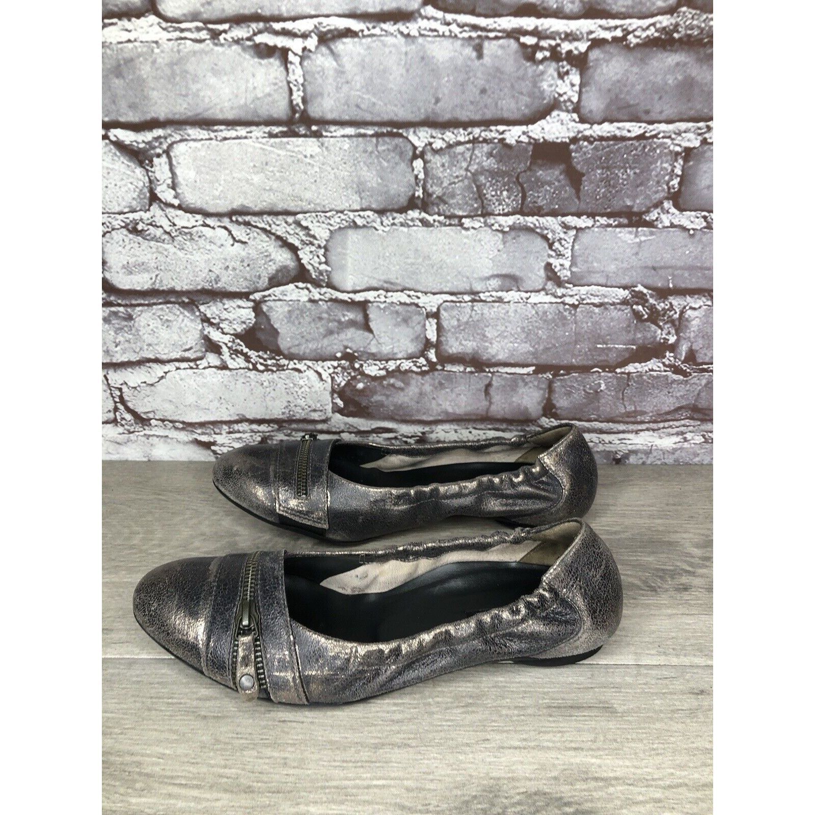 Other PAUL GREEN Pewter Leather Shimmer Zipper Ballet Flats Women Size US 7.5 / IT 37.5 - 13 Thumbnail