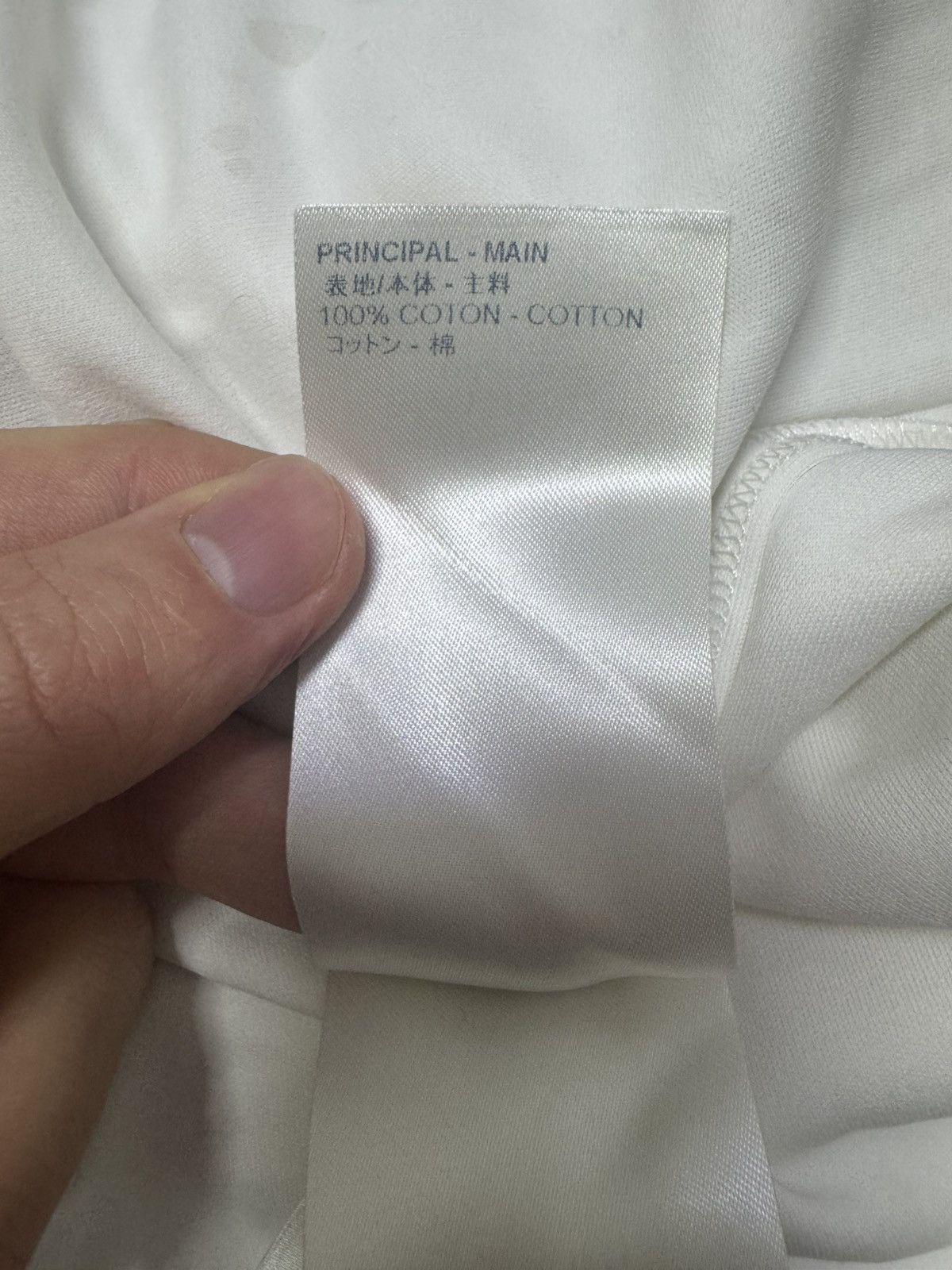 Louis Vuitton Louis Vuitton Vintage Worn T-Shirts Size M / US 6-8 / IT 42-44 - 13 Thumbnail