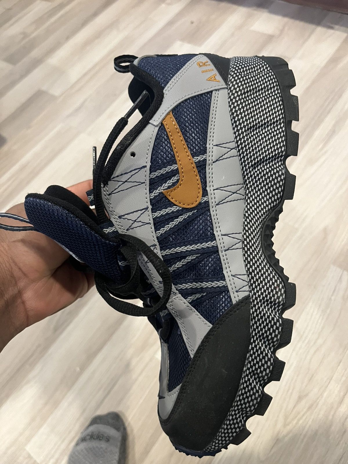 Nike ACG Nike air Humara size 10.5 Size US 10.5 / EU 43-44 - 13 Thumbnail