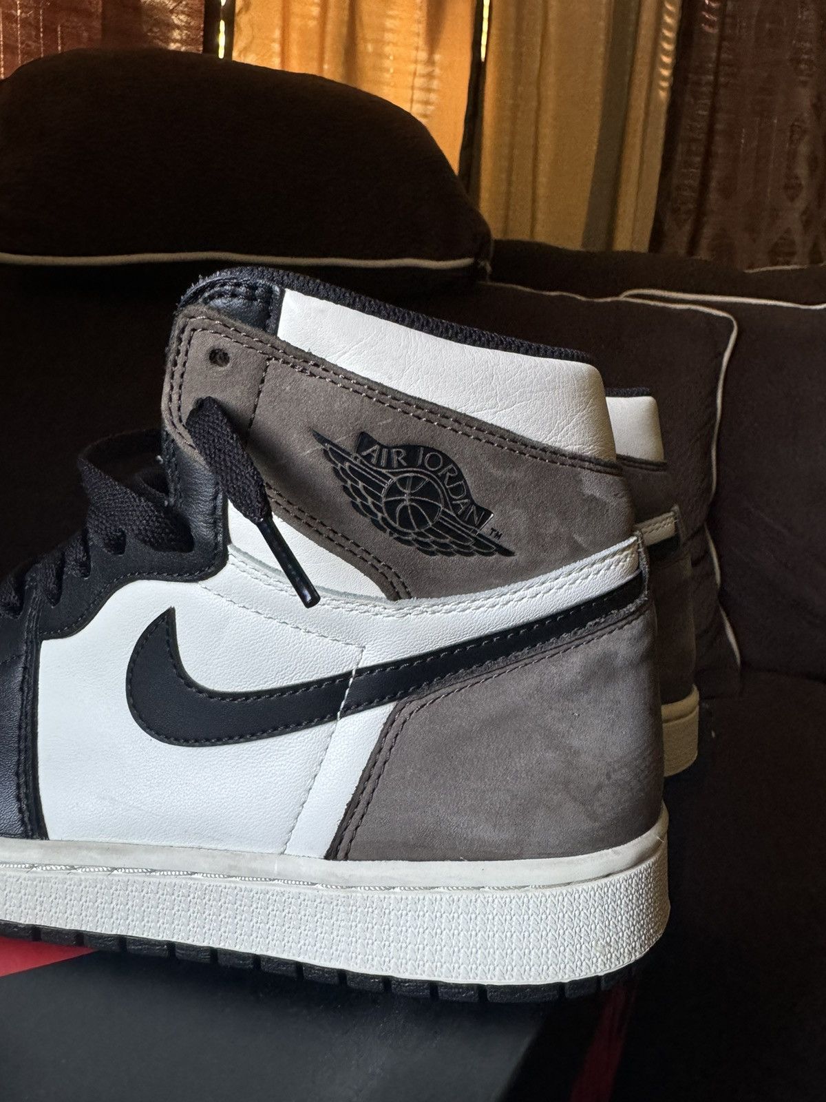 Jordan Brand Air Jordan 1 Retro High Og 'Dark Mocha' Size US 8.5 / EU 41-42 - 9 Thumbnail