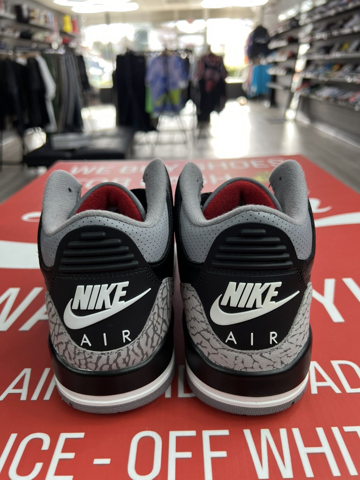 Jordan Brand Air Jordan 3 Retro Black Cement Size 8.5 (DN3707-010) Size US 8.5 / EU 41-42 - 5 Thumbnail