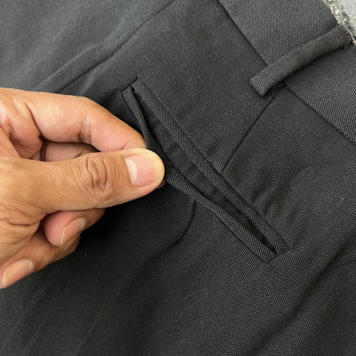 Givenchy Givenchy FW2009 Asymmetric Overlay Tailored Trousers Size 26" / US 2 / IT 38 - 16 Thumbnail