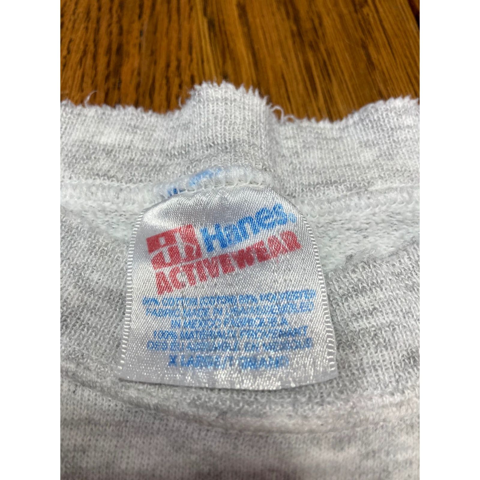 Hanes VINTAGE Hanes Sweatshirt Men Sweatshirt Gray USA 1980s Crew Neck Long Sleeve Large L Pullover Sm/Med? Size US L / EU 52-54 / 3 - 3 Thumbnail