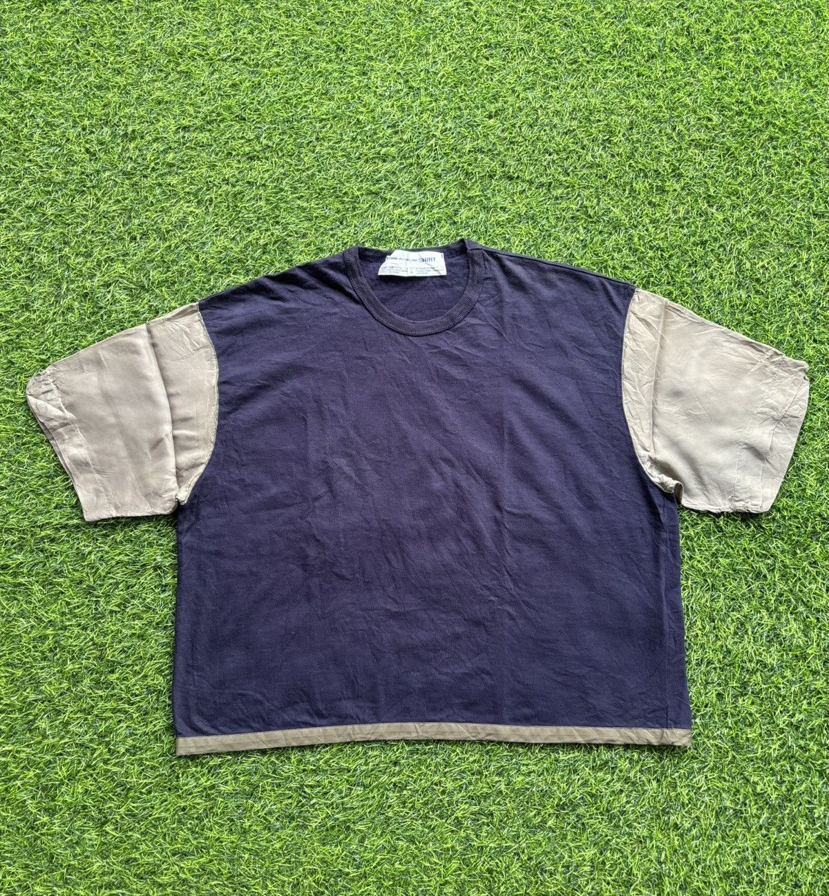 Comme des Garcons Comme des Garcons Tshirt Size S / US 4 / IT 40 - 1 Thumbnail