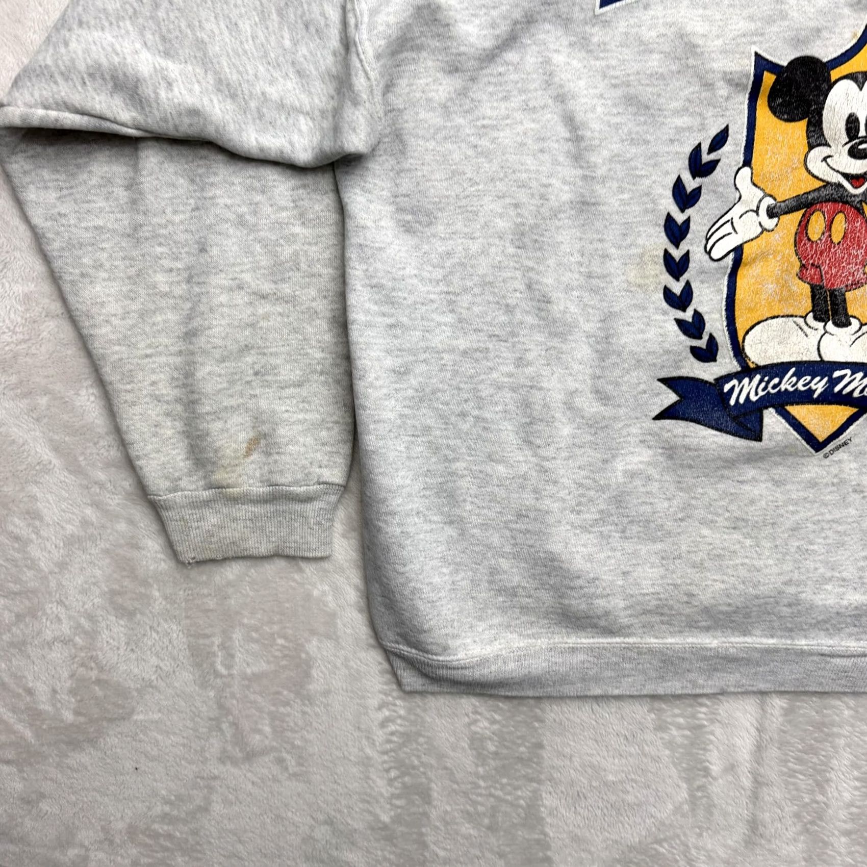 Hanes VINTAGE Hanes Mickey Mouse Sweatshirt Mens XL Gray Graphic Fleece USA Size US XL / EU 56 / 4 - 7 Thumbnail