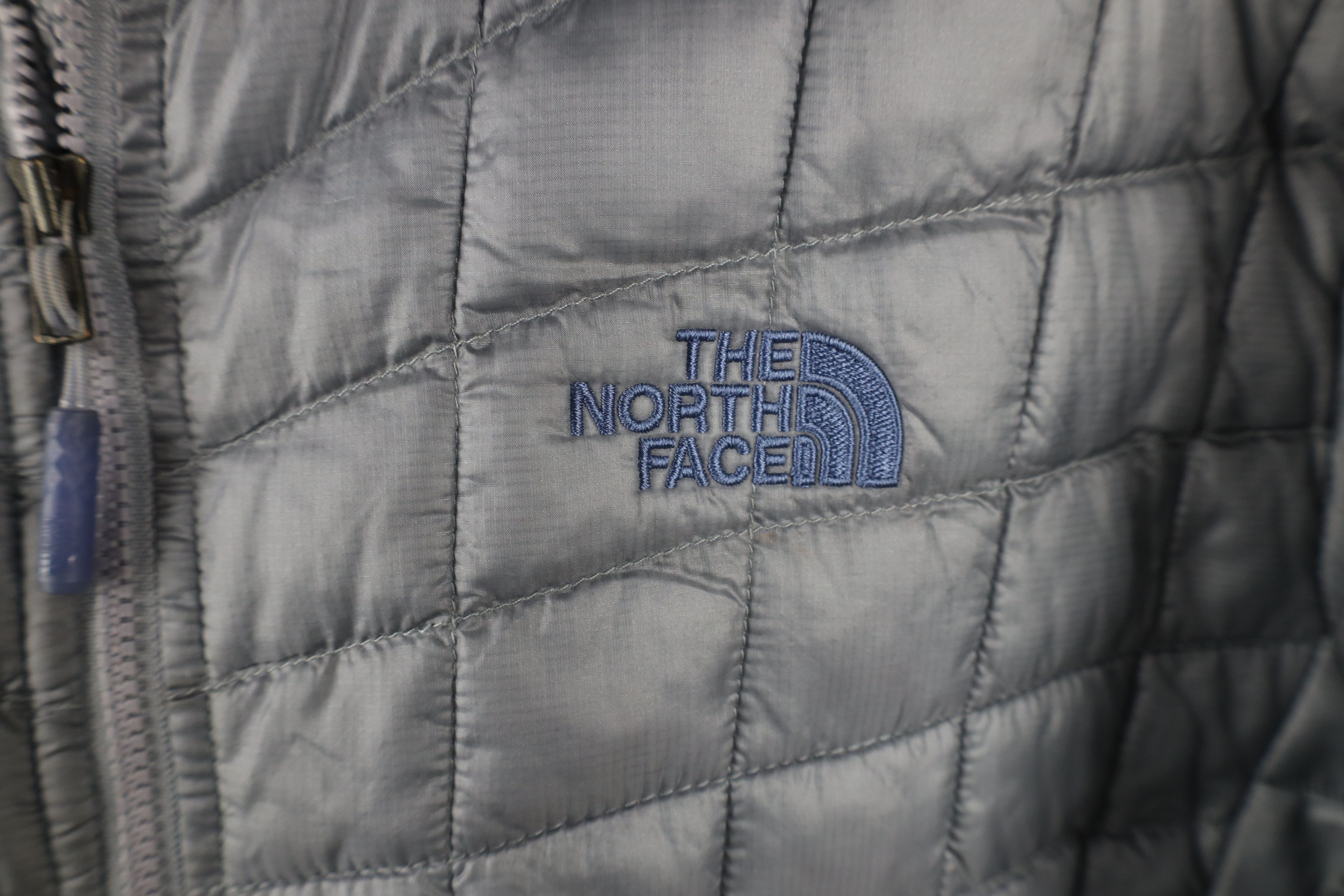 The North Face × Vintage The North Face Thermoball Eco Full Zip Puffer Jacket Gray Size XL / US 12-14 / IT 48-50 - 4 Thumbnail