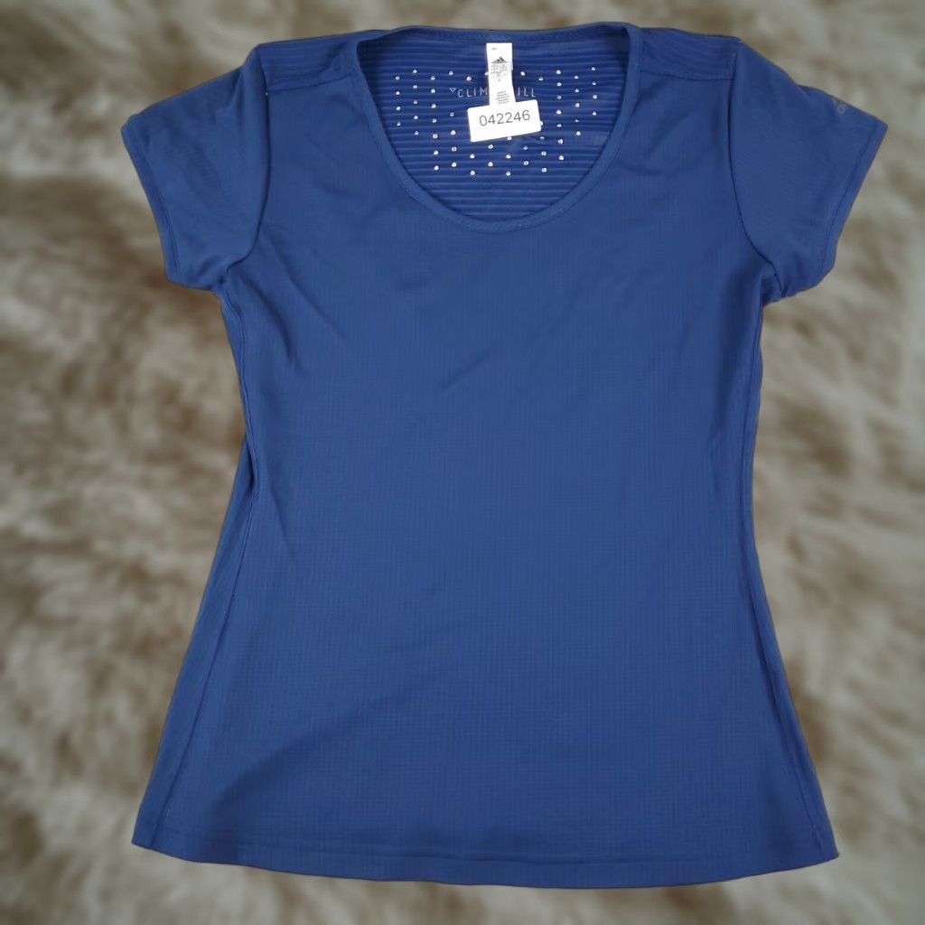 Adidas VINTAGE Adidas T-Shirt Womens Size Small Blue Casual Crew Neck Logo Short Sleeve Size S / US 4 / IT 40 - 1 Thumbnail