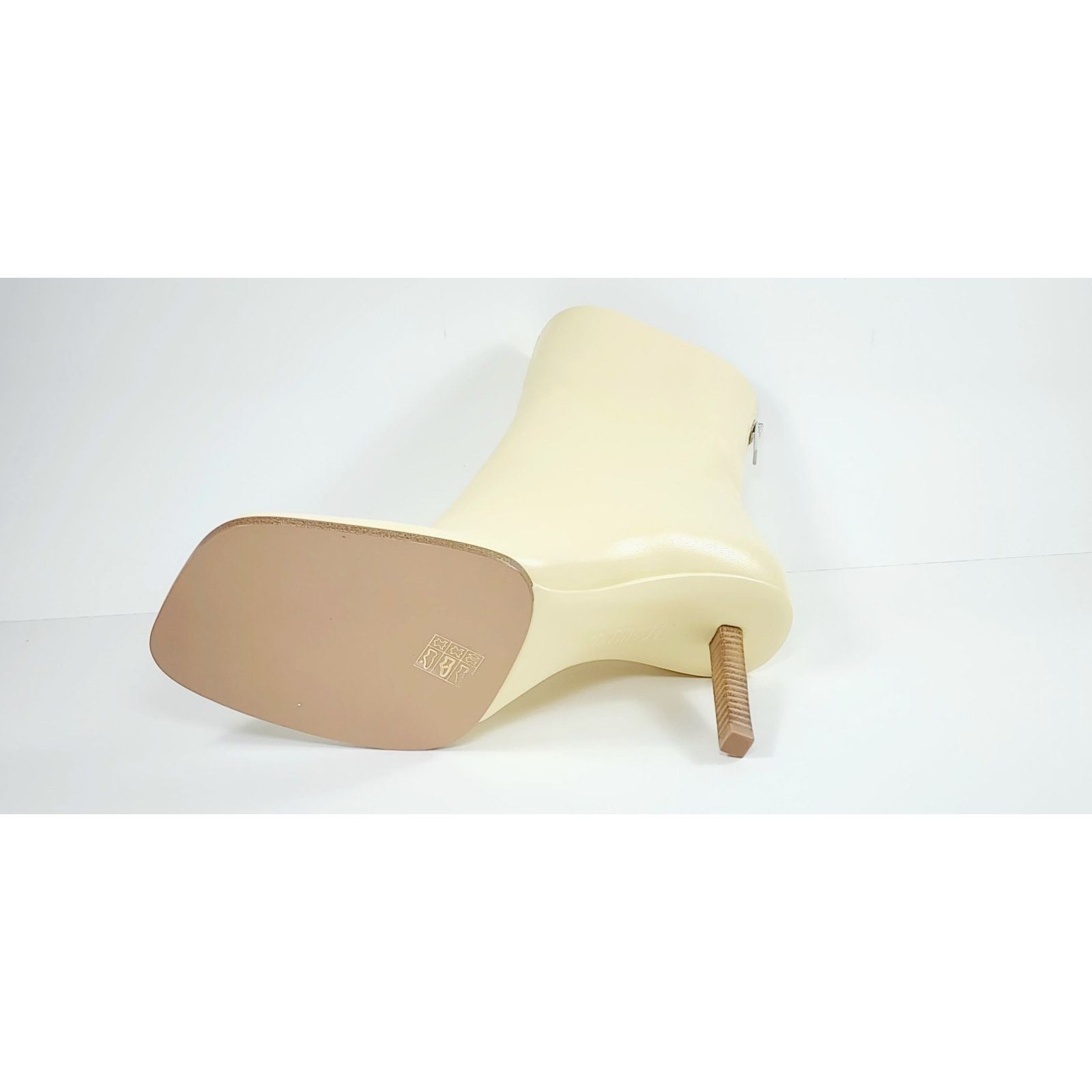 Jacquemus JACQUEMUS Rond Carré Leather Ankle Boots Ivory EU40 US10. Size US 10 / IT 40 - 7 Thumbnail