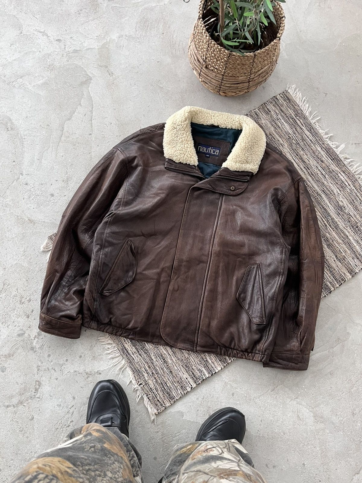 Genuine Leather Vintage Nautica Brown Faded Leather Bomber Jacket Fur Collar Size US L / EU 52-54 / 3 - 1 Thumbnail