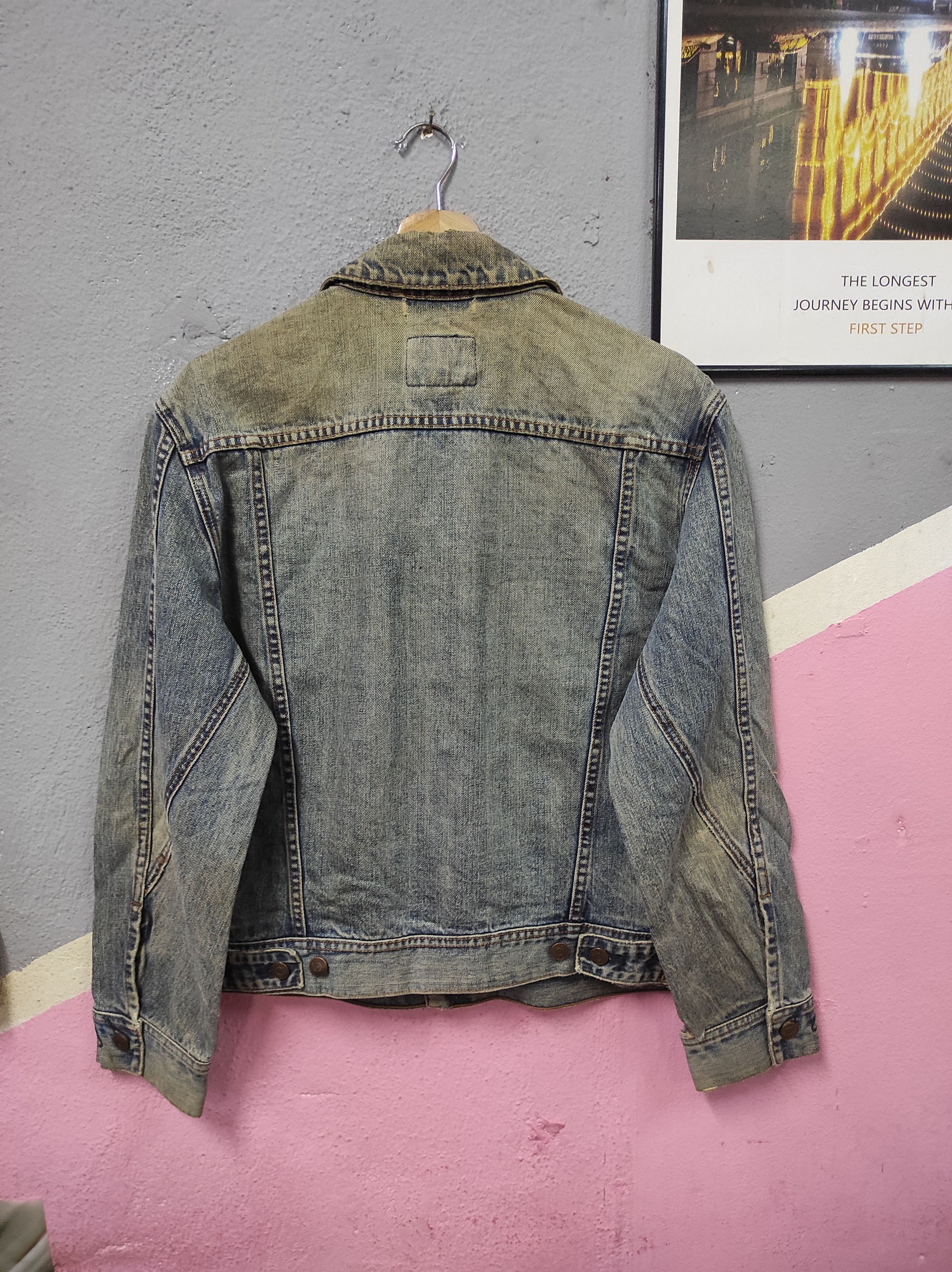 Gap GAP 1969 DISTRESSED DENIM TRUCKER JACKET Size US L / EU 52-54 / 3 - 7 Thumbnail