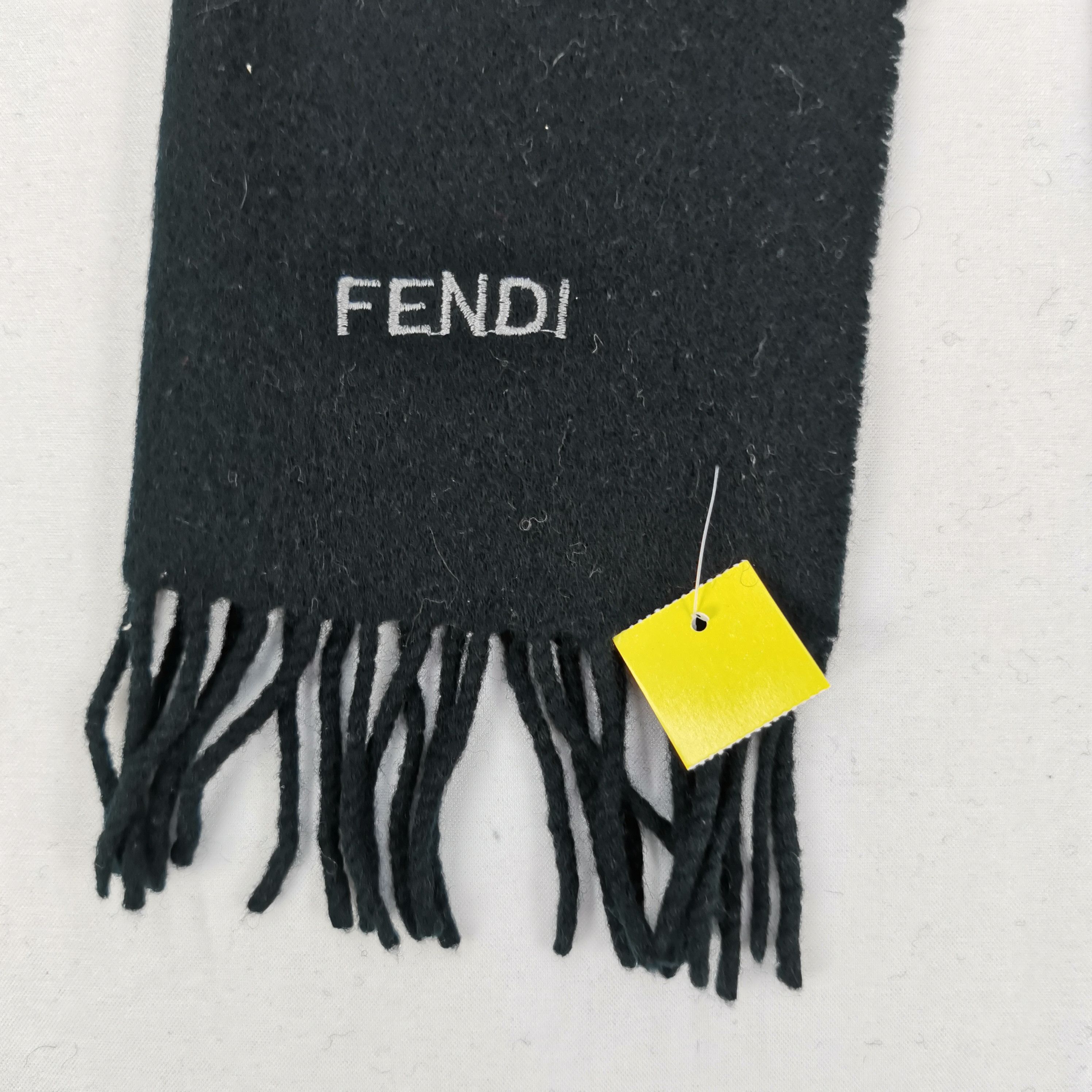 Japanese Brand Vintage FENDI Scarf Muffler Wool Fringe Winter Scarves Size ONE SIZE - 4 Thumbnail