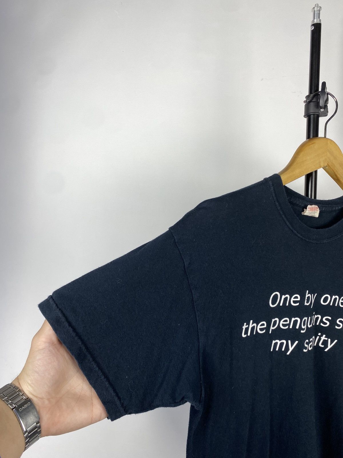 TEE JAYS Vintage “One by one the penguins steal my sanity” Tee Size US S / EU 44-46 / 1 - 5 Thumbnail