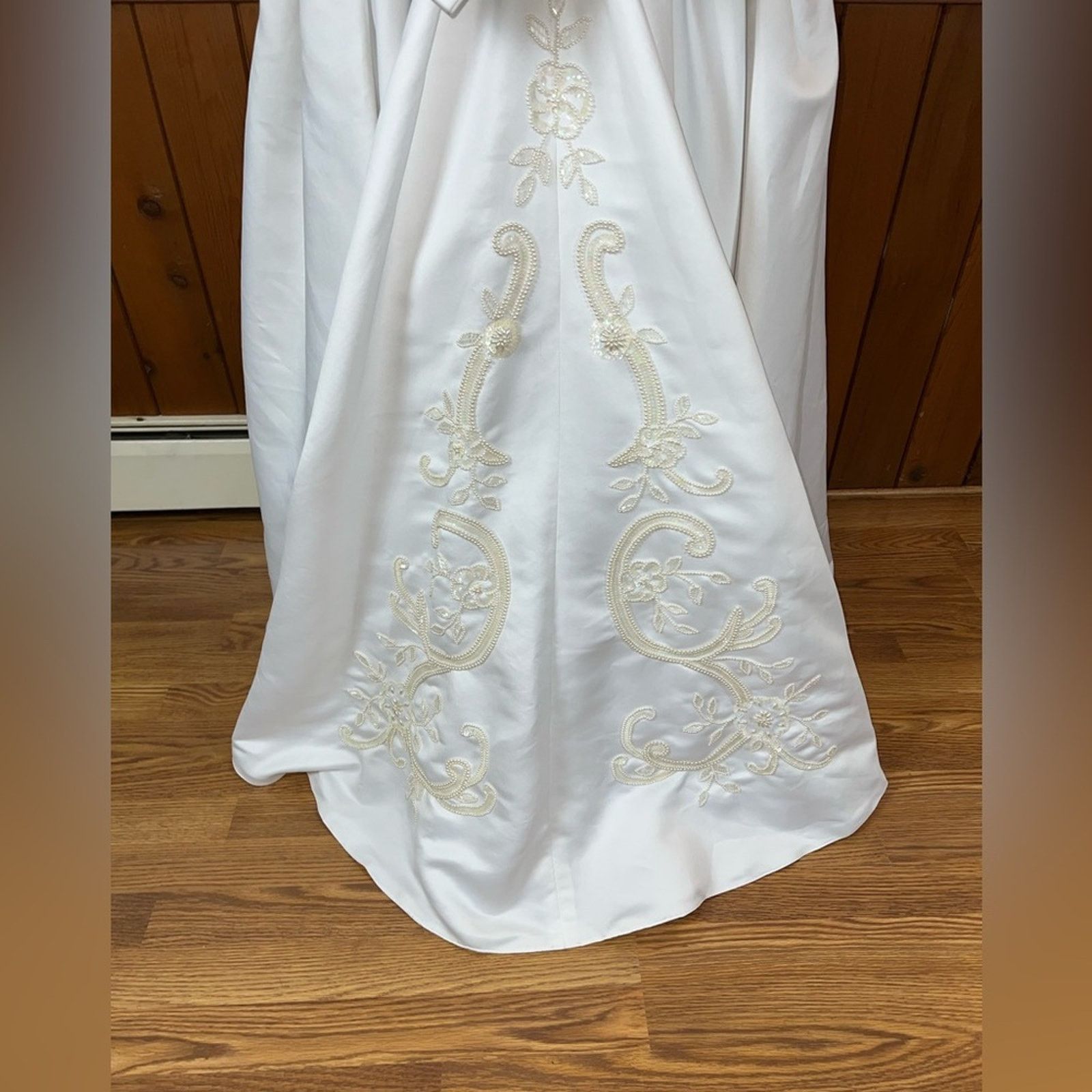 Vintage New Vintage 1980s/90s Forever Yours Beaded Wedding Gown! Size L / US 10 / IT 46 - 7 Thumbnail