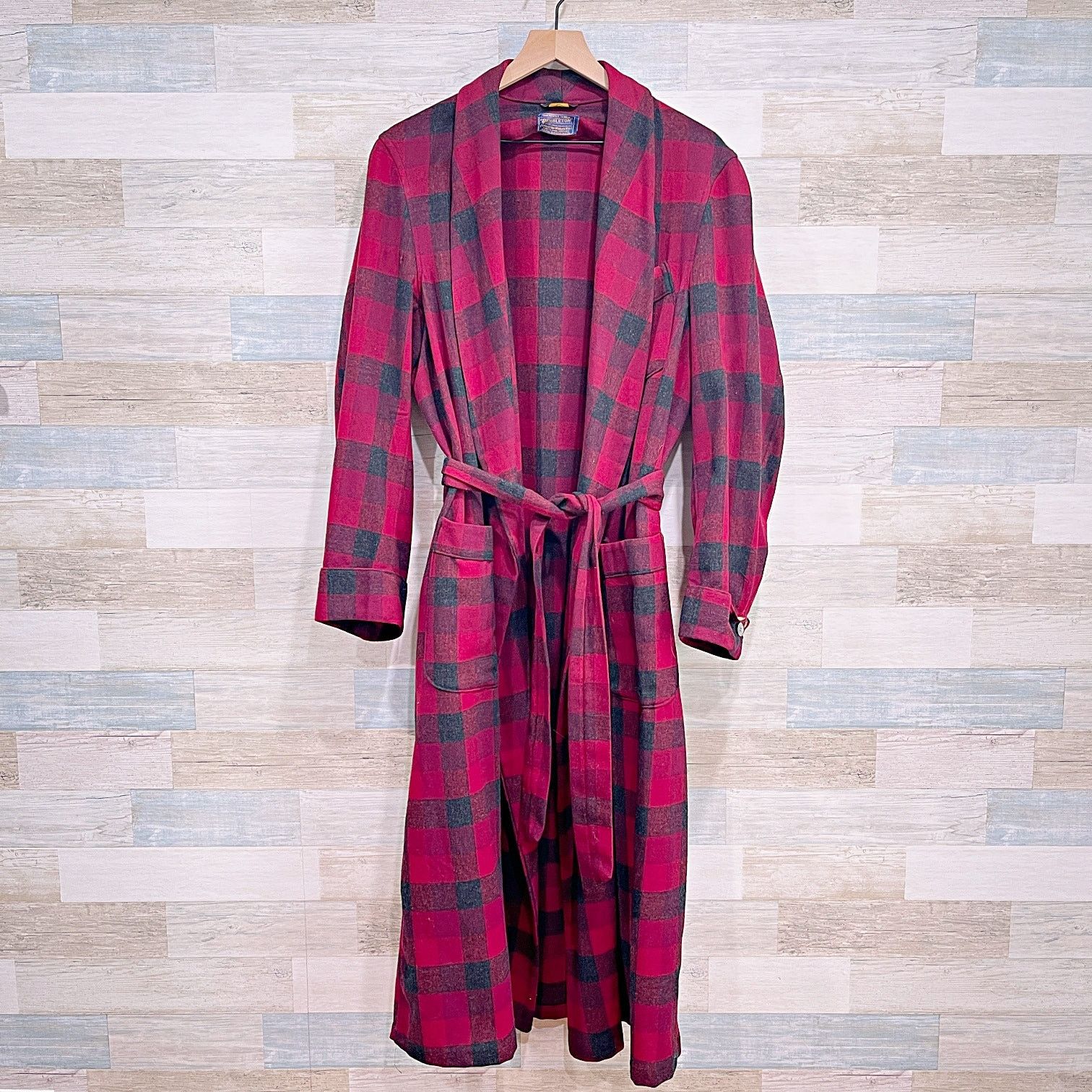 Pendleton Pendleton Vintage Wool Robe Red Gray Plaid Mens Medium Size US M / EU 48-50 / 2 - 1 Thumbnail