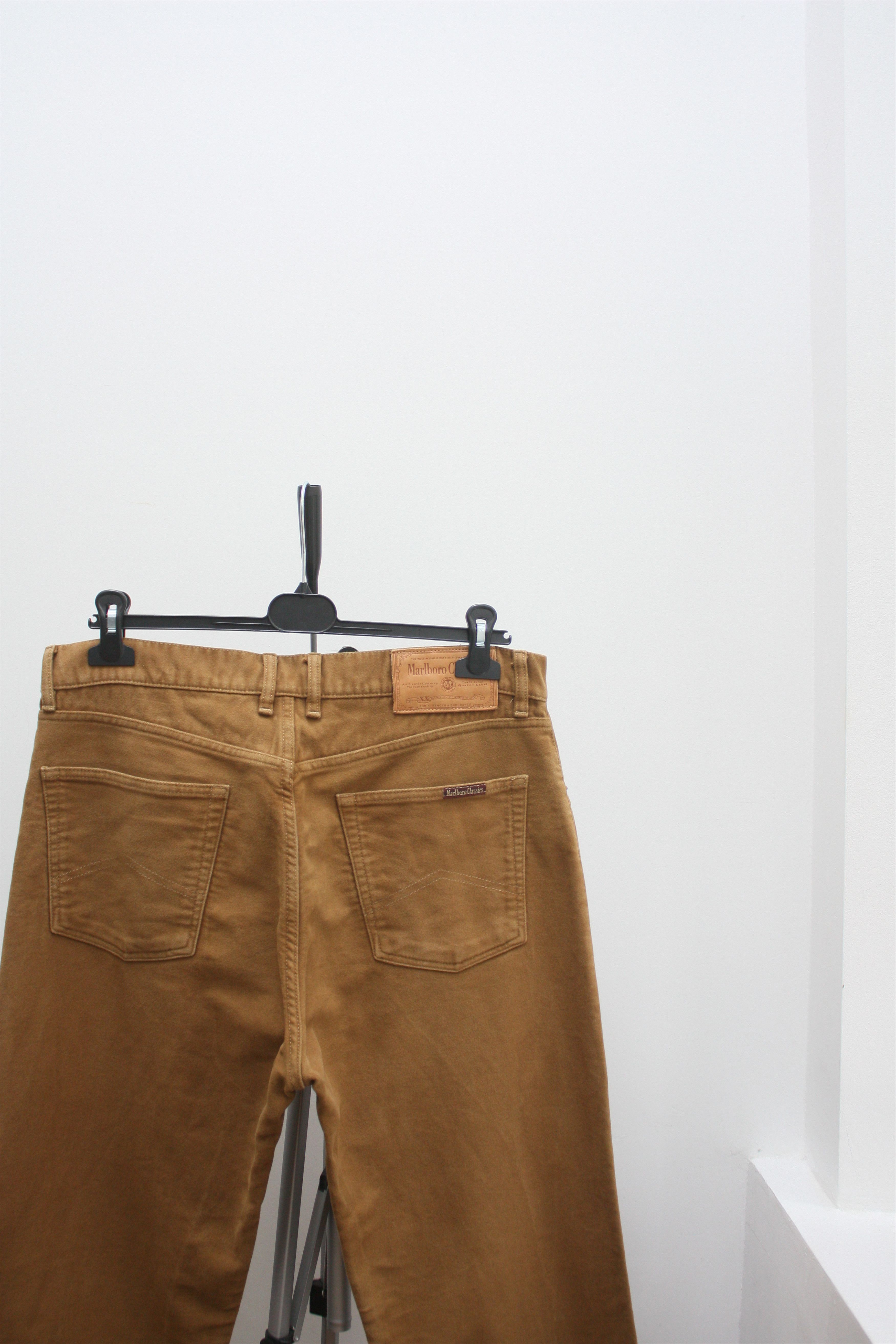 Marlboro Classics Marlboro Classics Mustard Beige Vintage Velvet Pant W34L34 Size US 34 / EU 50 - 1 Thumbnail