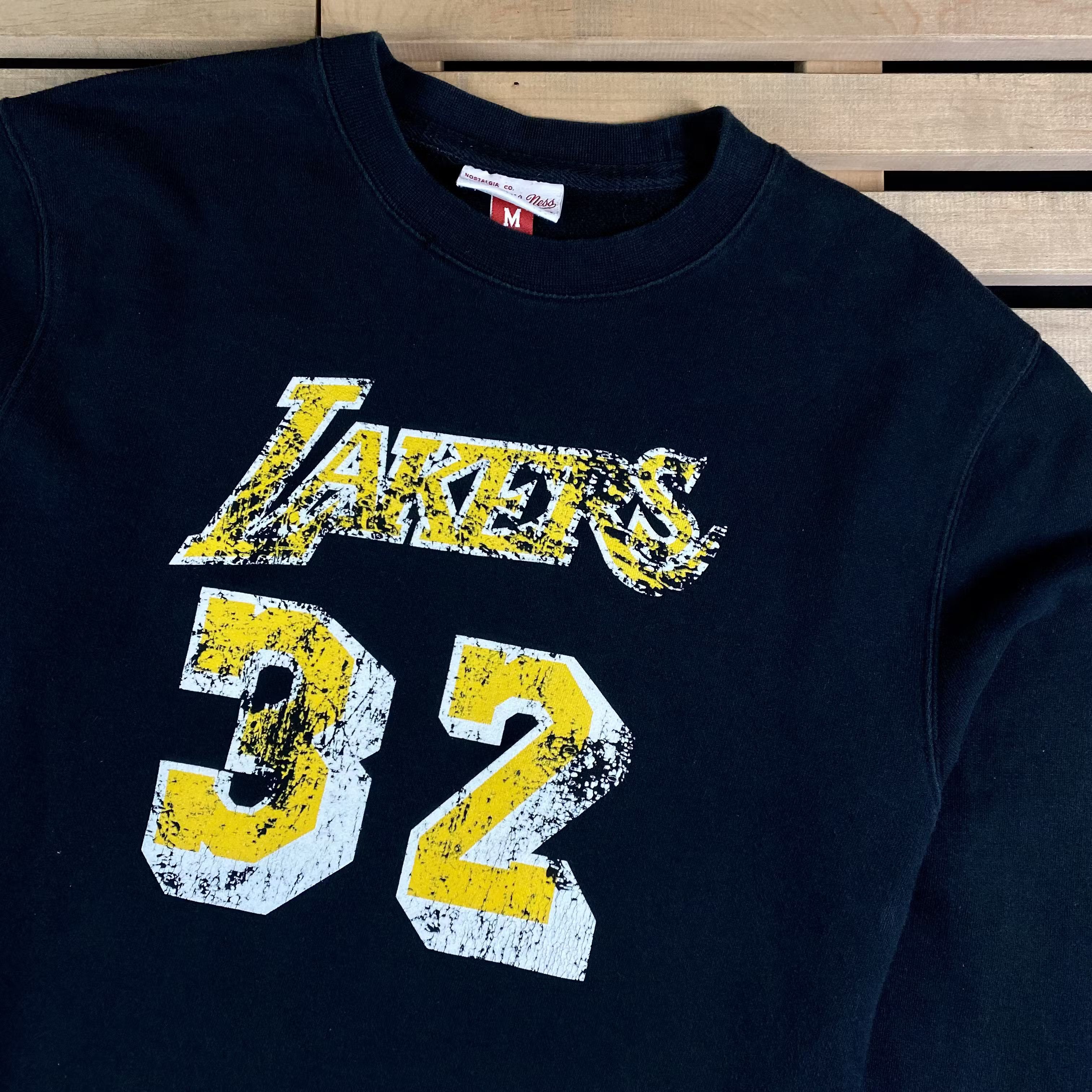 NBA × Vintage Mens Sweatshirt Michell Lakers Size M Johnson #32 Size US M / EU 48-50 / 2 - 2 Thumbnail