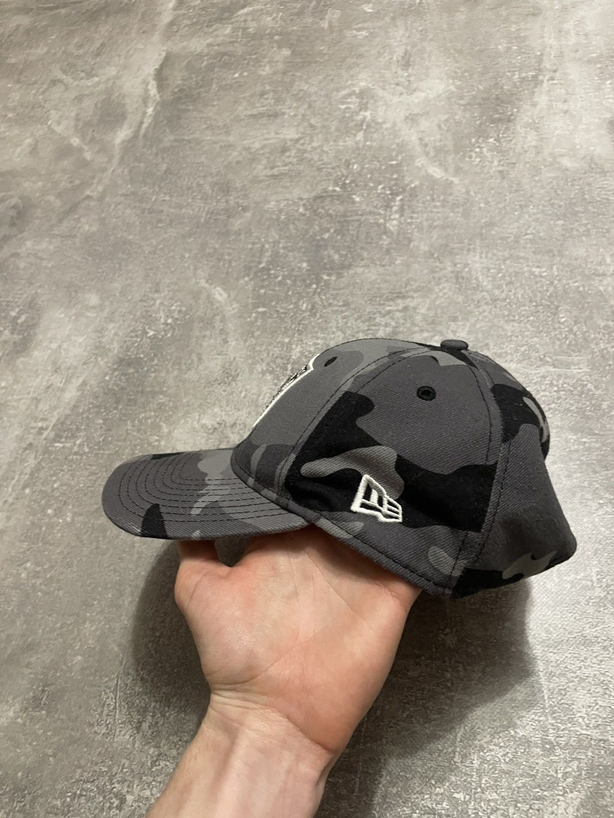 NFL × New Era × Vintage Vintage Raiders New Era NFL Camo Cap Hat Size ONE SIZE - 4 Thumbnail