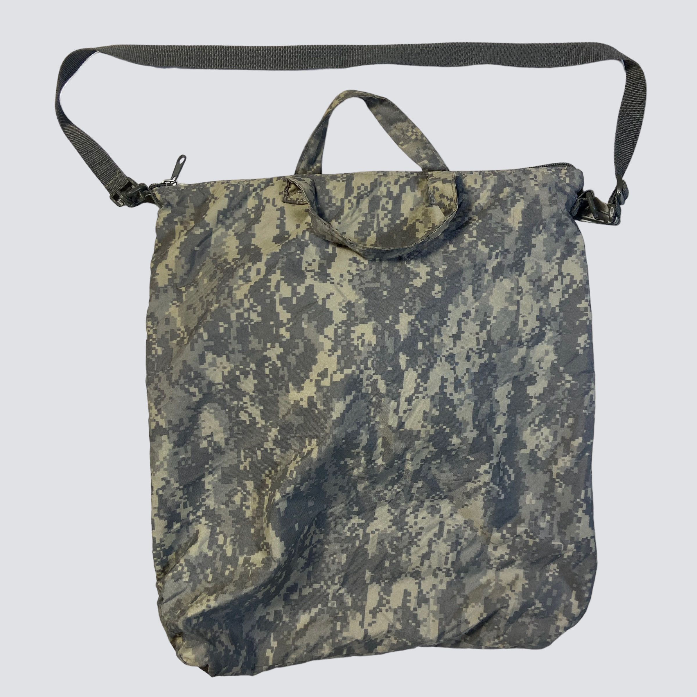 Japanese Brand 1990s MULTIPOCKET PARACHUTE ARCHIVE FLYING TOTE BAG - № 6043 Size ONE SIZE - 3 Thumbnail