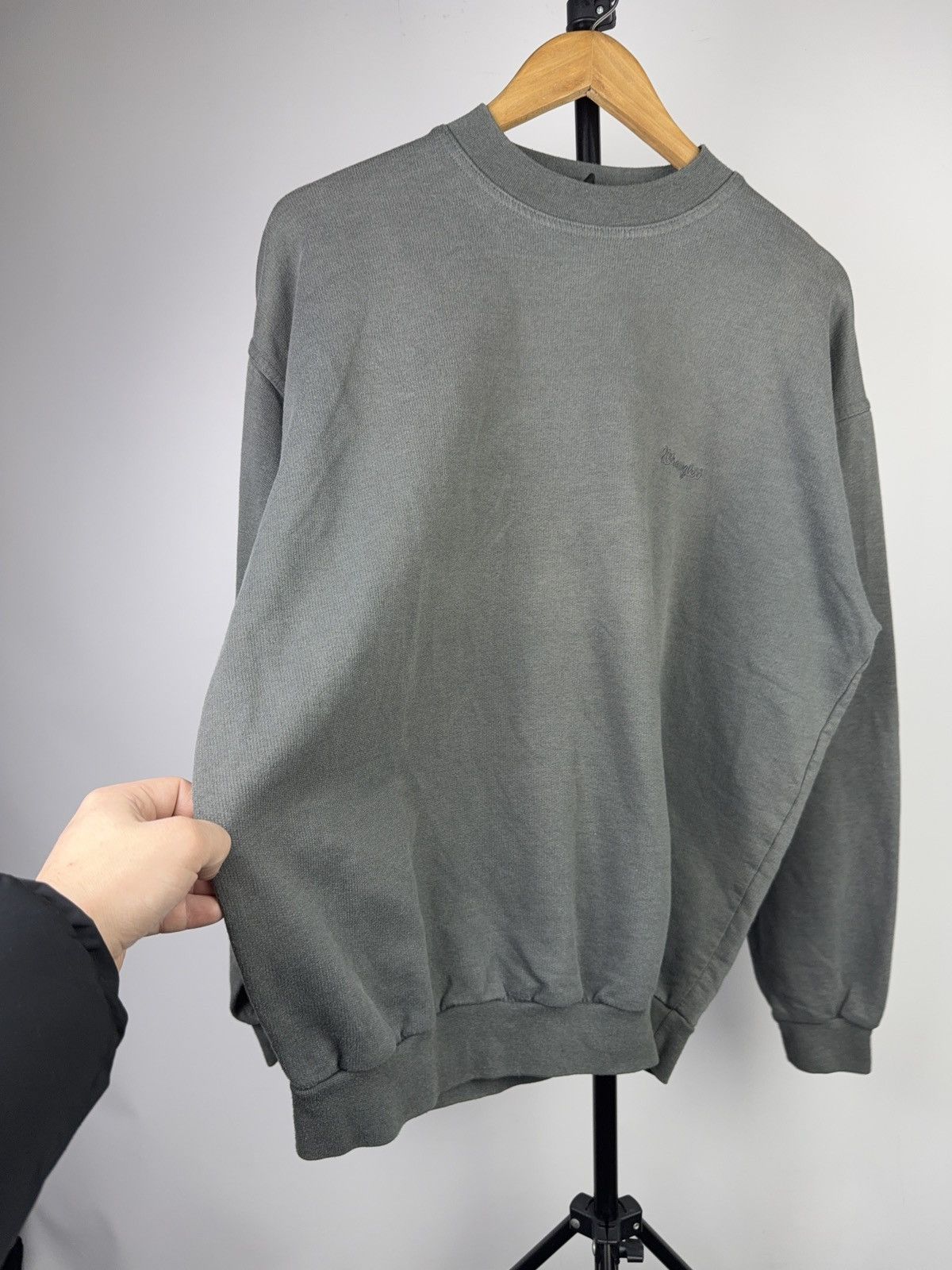 Wrangler 90s Wrangler Authentic Western Embroidered Logo Crewneck Size US L / EU 52-54 / 3 - 4 Thumbnail