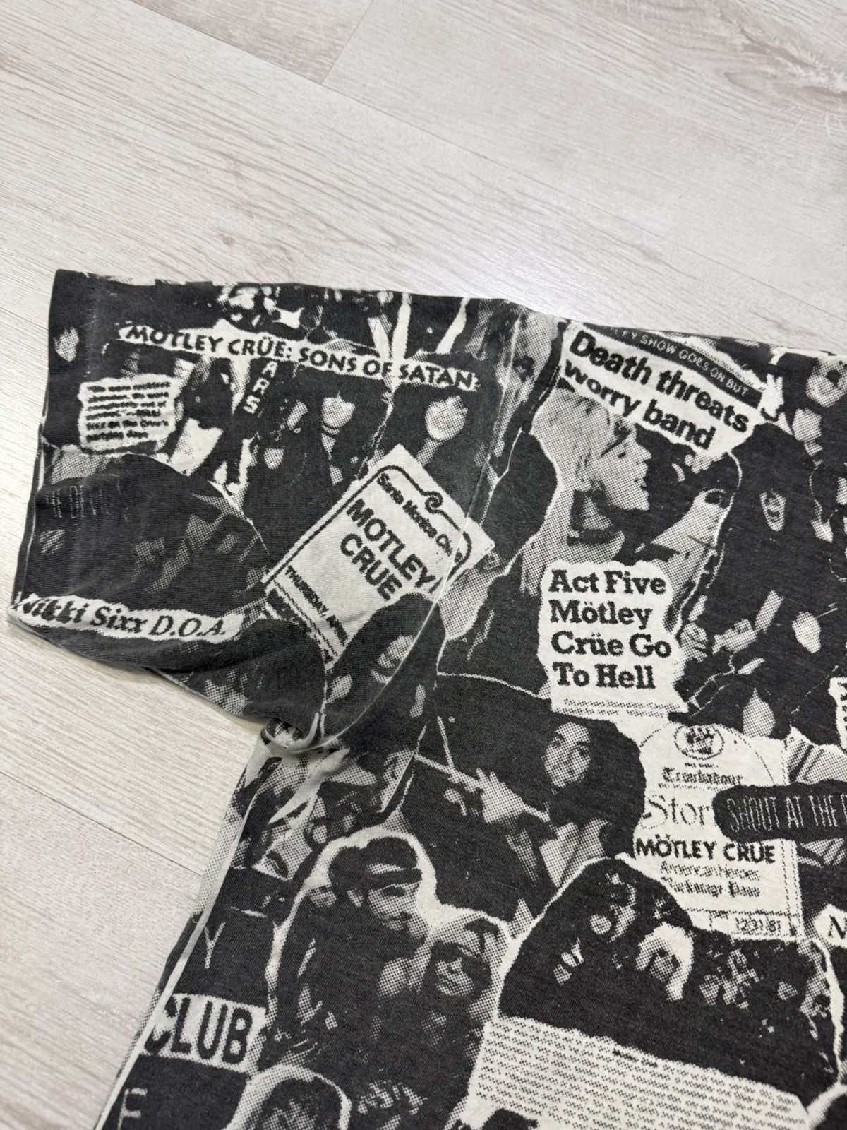 Other 90’s Vintage Motley Crue Newspaper Fans Are The Best AOP Tee Size US XL / EU 56 / 4 - 7 Thumbnail
