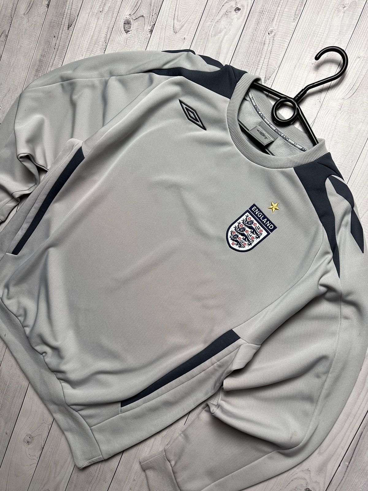 Umbro × Vintage Vintage Umbro England soccer sweatshirt size XL rare Size US XL / EU 56 / 4 - 3 Thumbnail