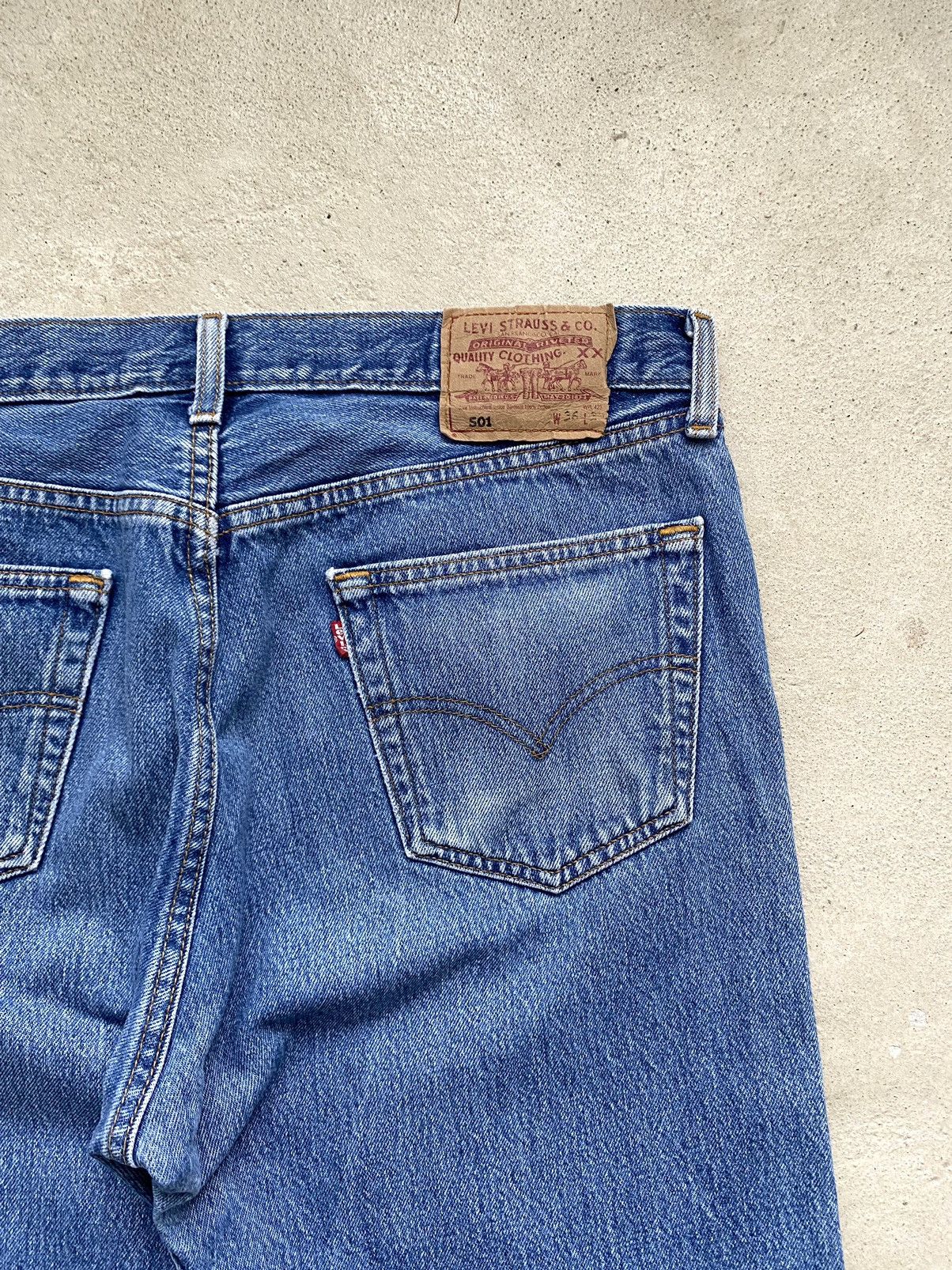 Levi's Vintage Clothing Vintage 90s Levi's 501 Washed Blue Denim Jeans Size US 36 / EU 52 - 14 Thumbnail