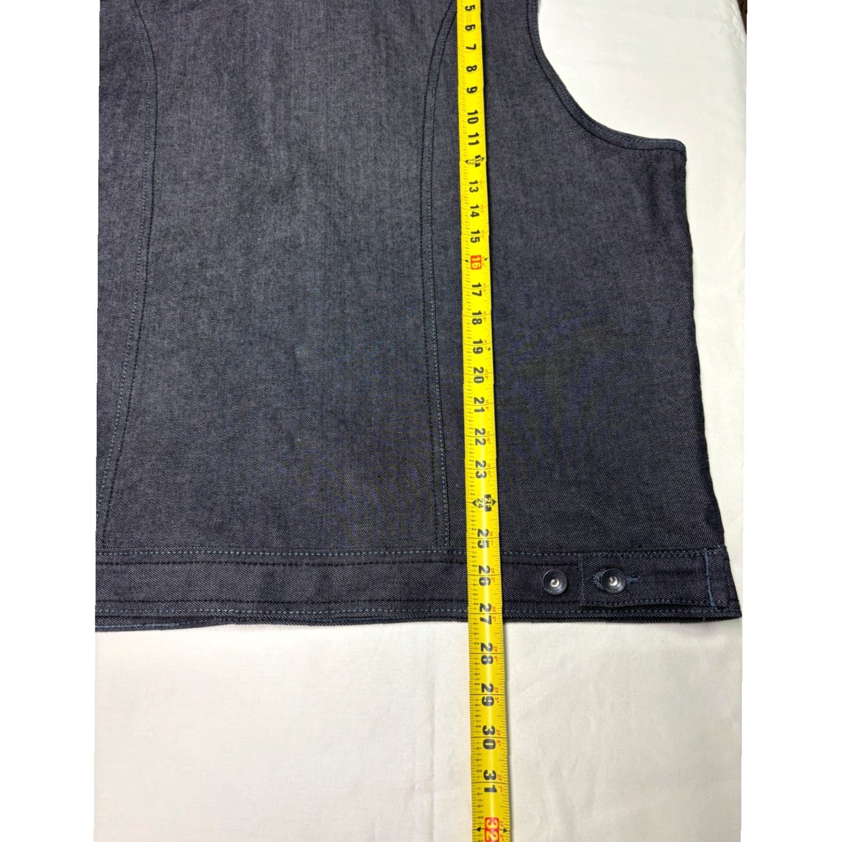 Rocawear VINTAGE: No — Rocawear Men’s Dark Wash Denim Vest 48 Embroidered Logo Streetwear Shirt/West? Size US M / EU 48-50 / 2 - 5 Thumbnail