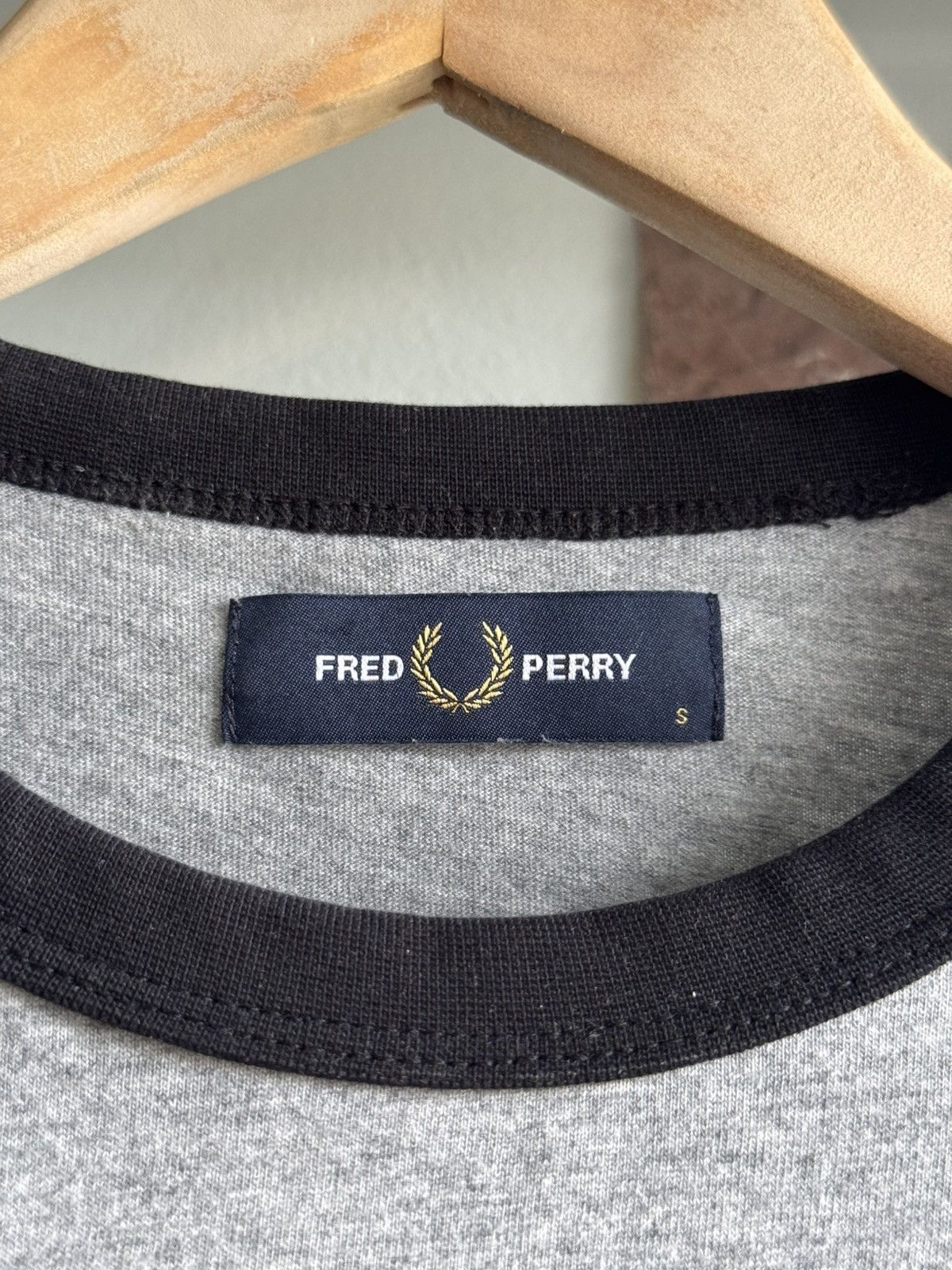 Fred Perry Fred Perry gray lampas tshirt Size US S / EU 44-46 / 1 - 7 Thumbnail