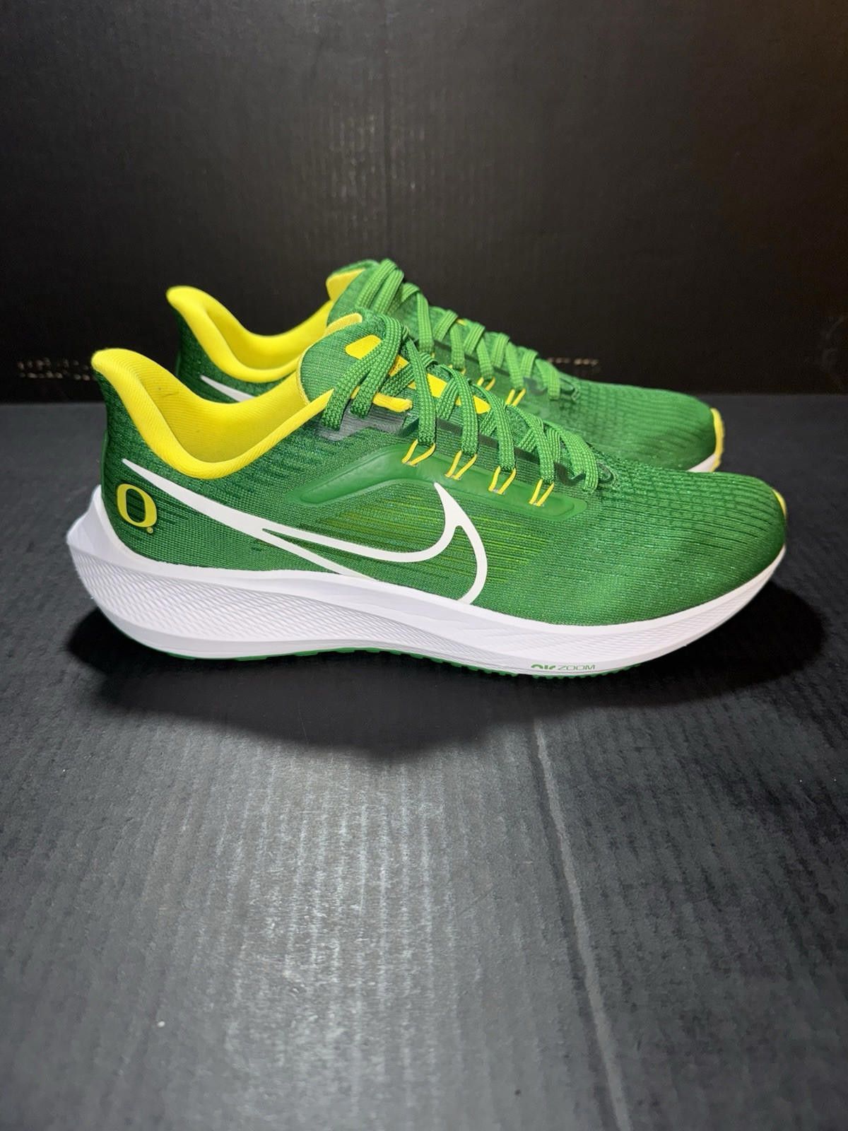 Nike Men's Air Zoom Pegasus 39 'Oregon' DR1970-300 - Sz 9.5