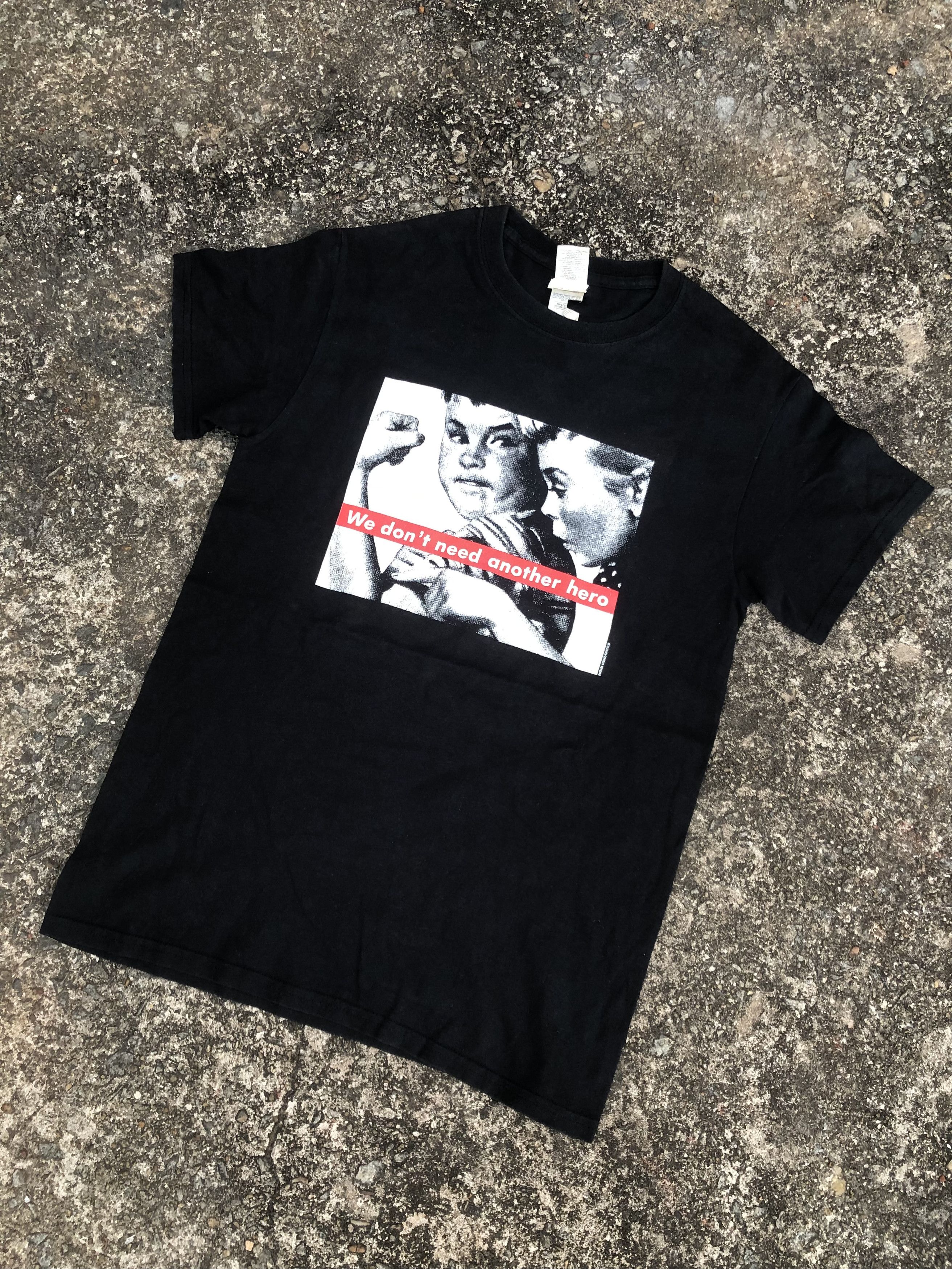 Barbara Kruger 🔥Vintage Y2K BARBARA KRUGER Fotofolio Art T-Shirt Size US S / EU 44-46 / 1 - 1 Thumbnail