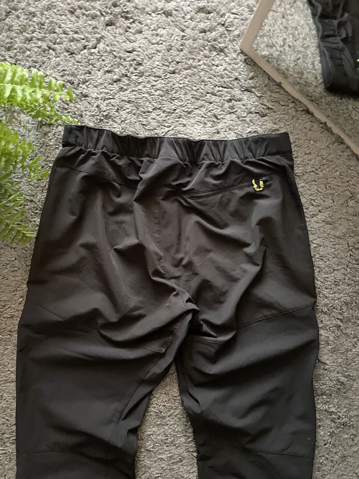 Salomon Salomon Pants Streetwear Gorpcore Outdoor Logo Rare Size US 36 / EU 52 - 15 Thumbnail